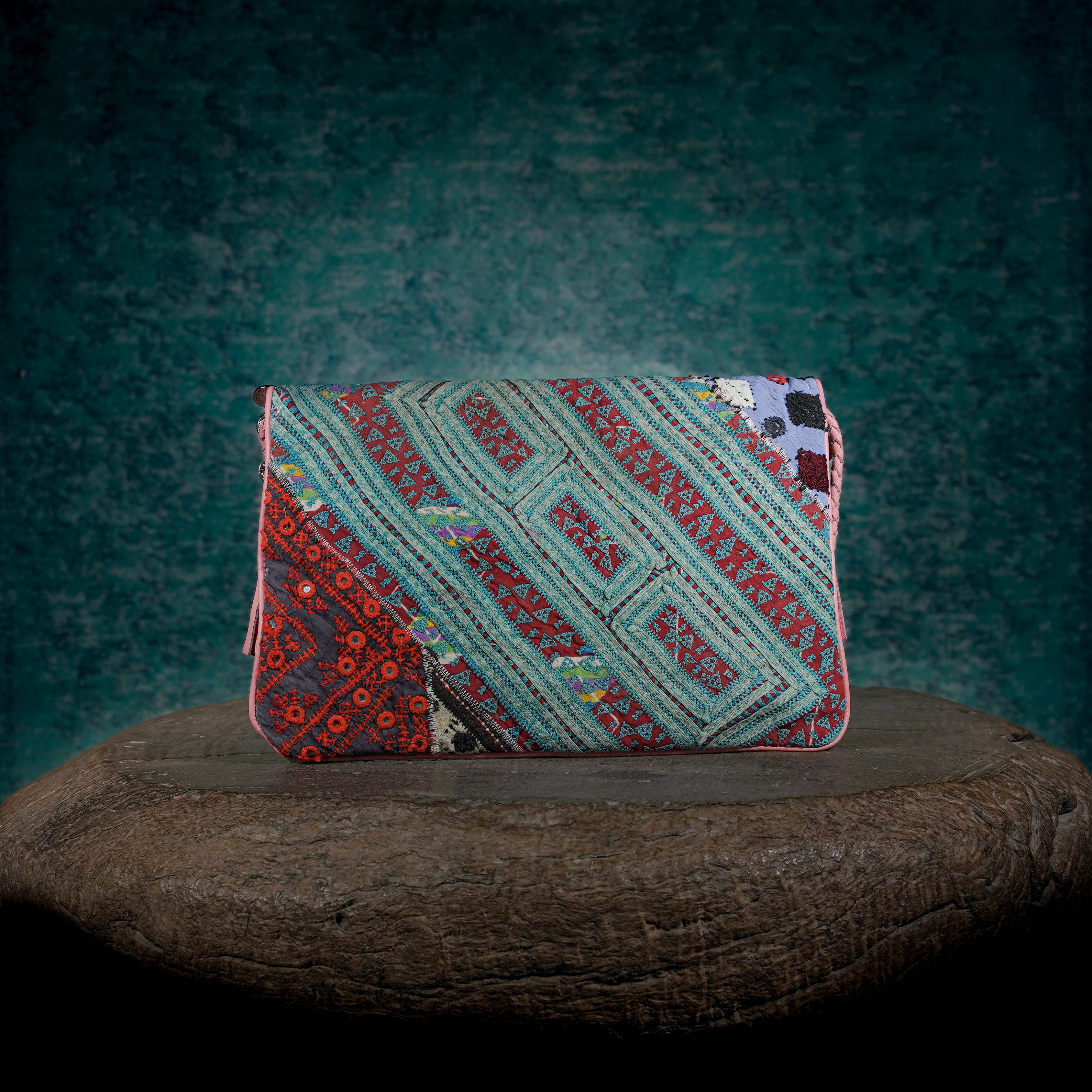 Pink Kalbelia Clutch 006