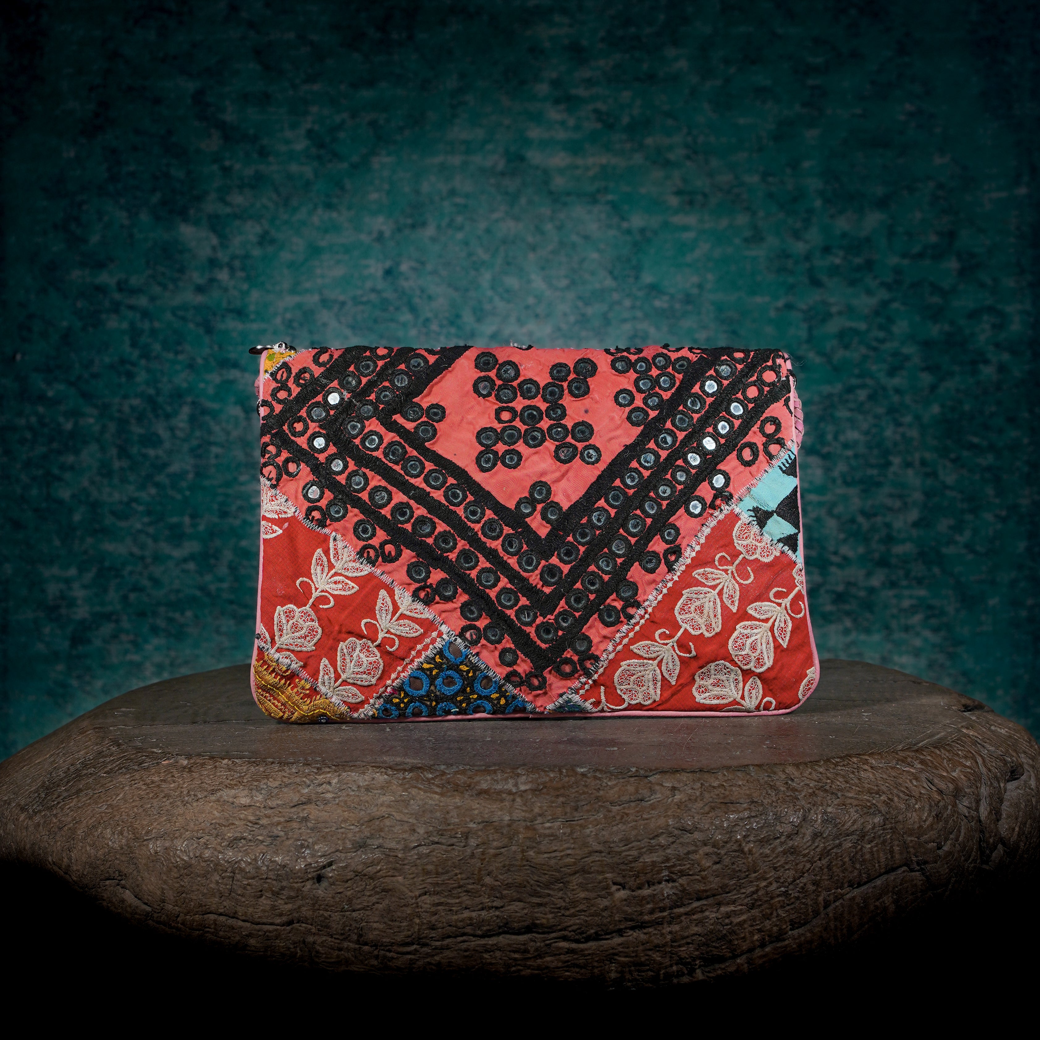Pink Kalbelia Clutch 008