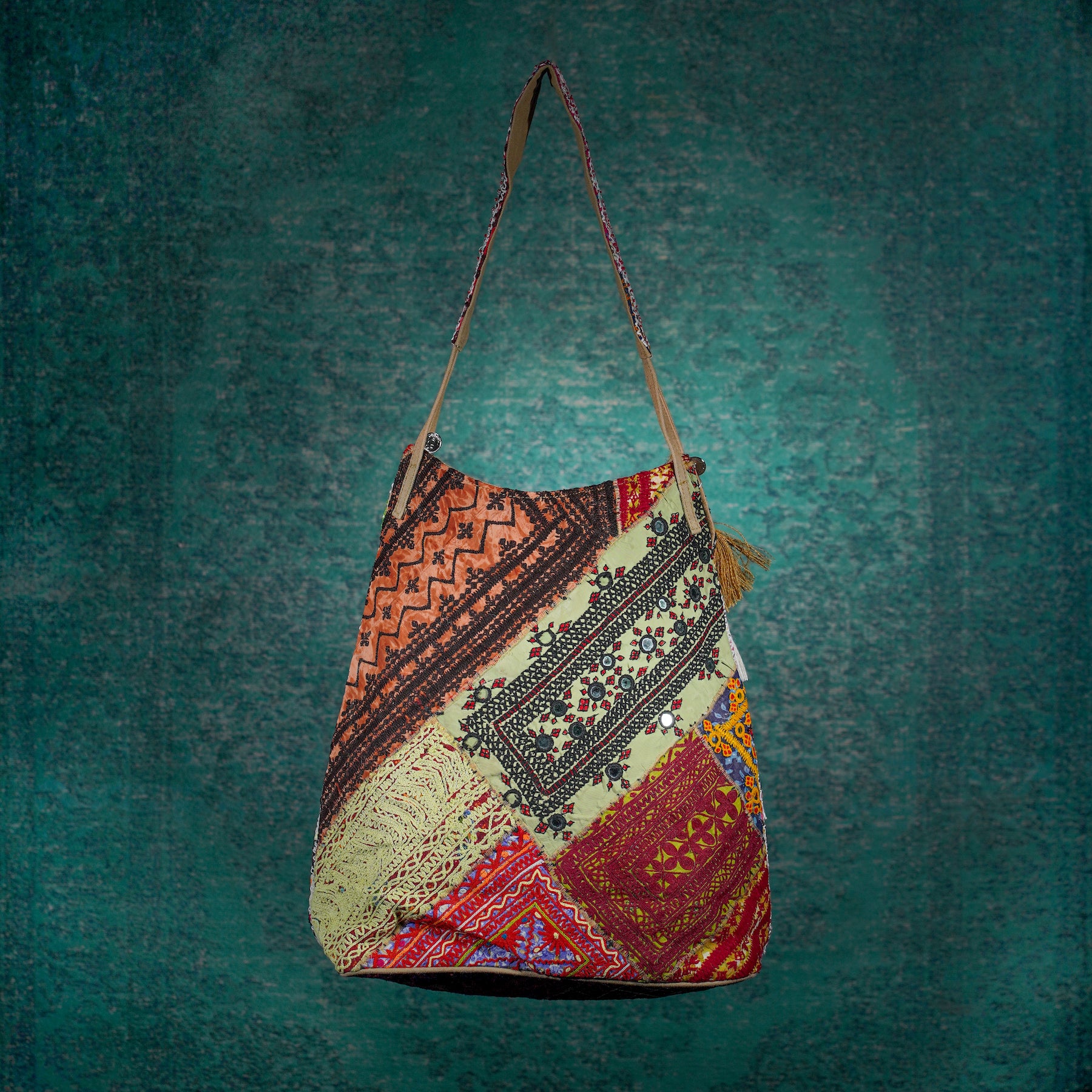 Beige Kalbelia Tote 008