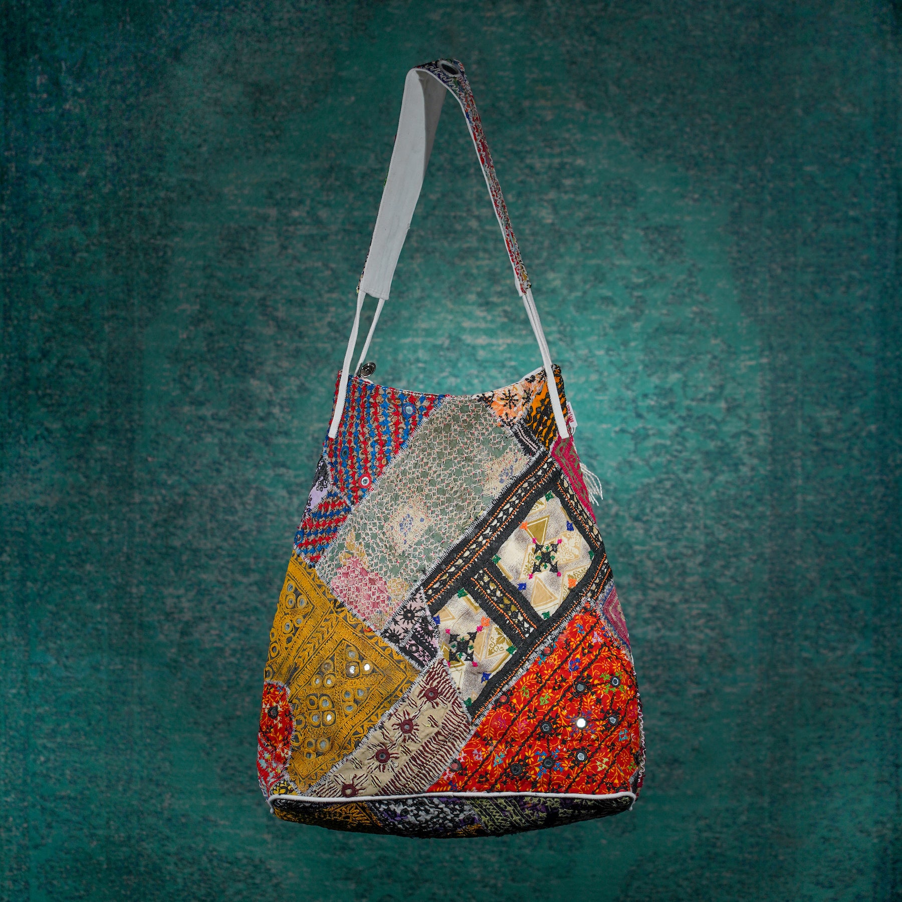 Cream Kalbelia Tote 004