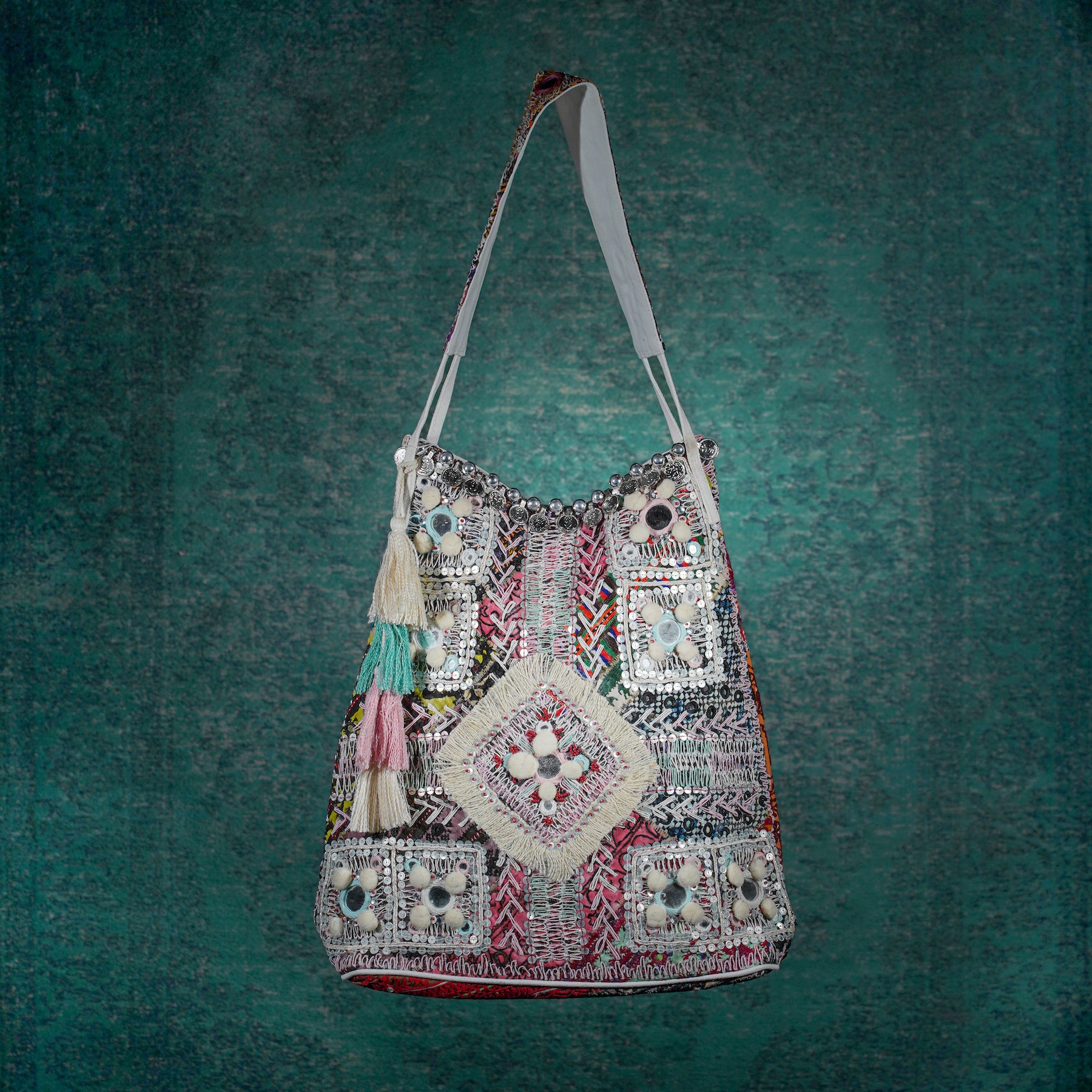 Cream Kalbelia Tote 007