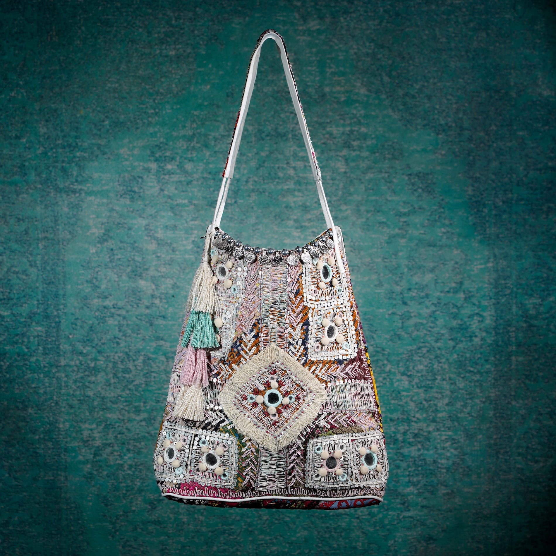 Cream Kalbelia Tote 016