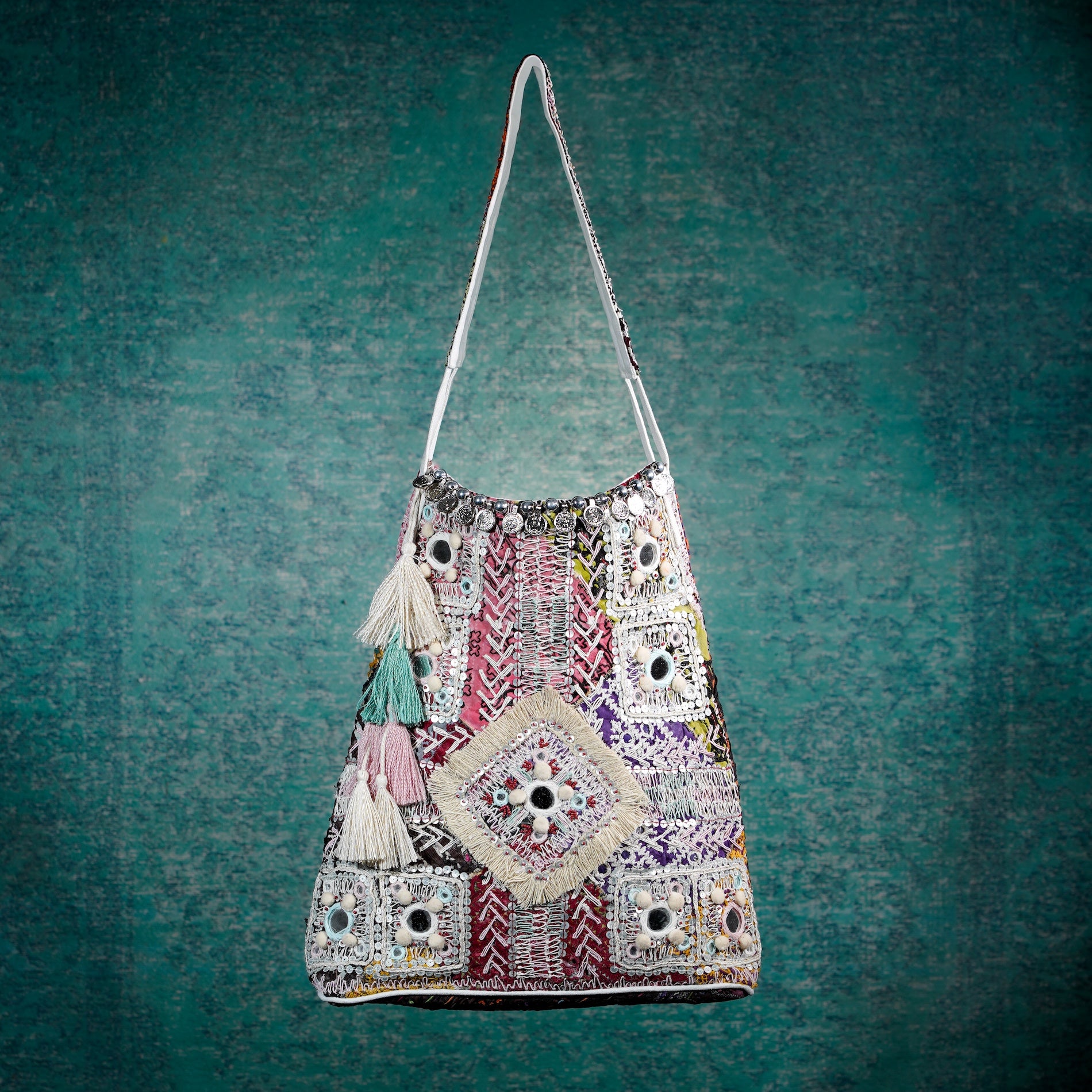 Cream Kalbelia Tote 018