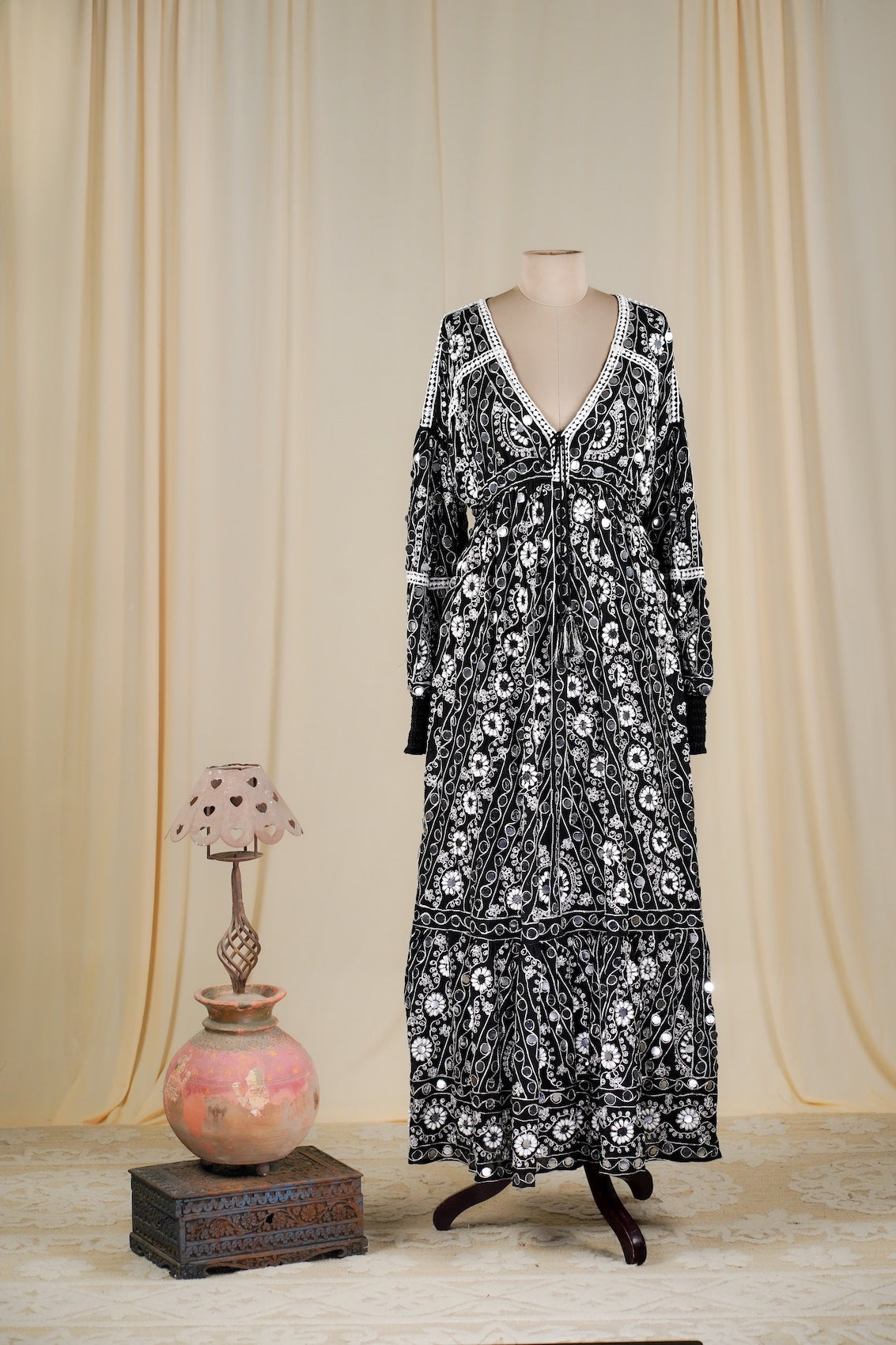 Black-Cream Nuri Maxi Dress
