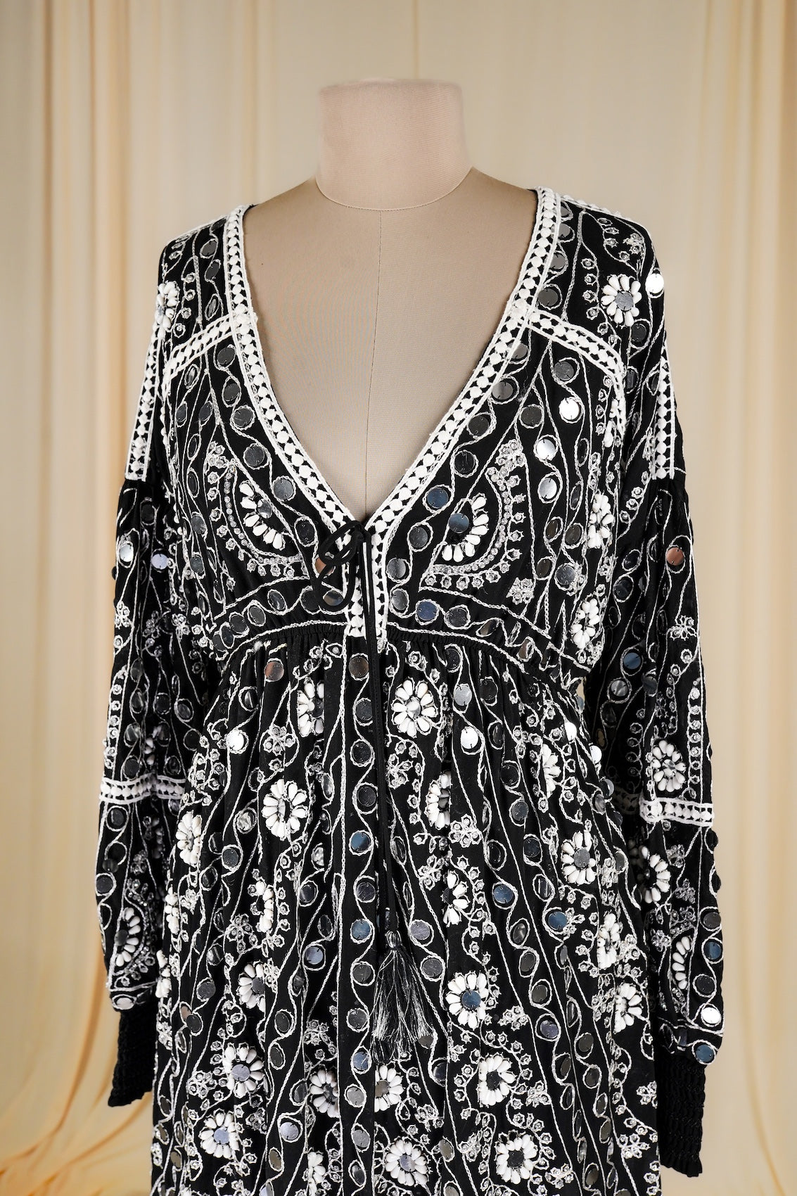 Black-Cream Nuri Maxi Dress