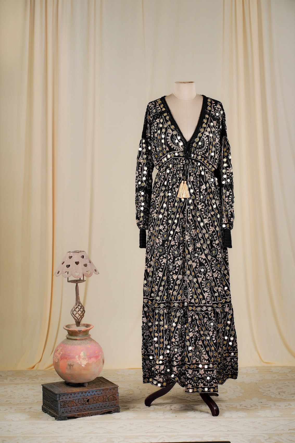 Black-Gold Nuri Maxi Dress