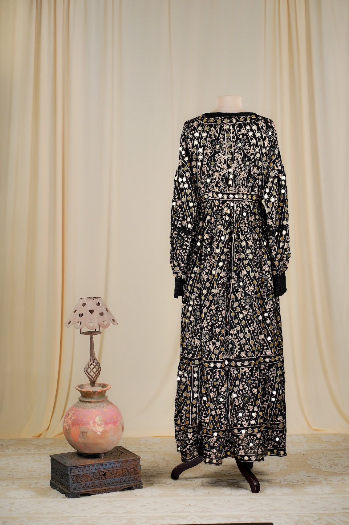 Black-Gold Nuri Maxi Dress