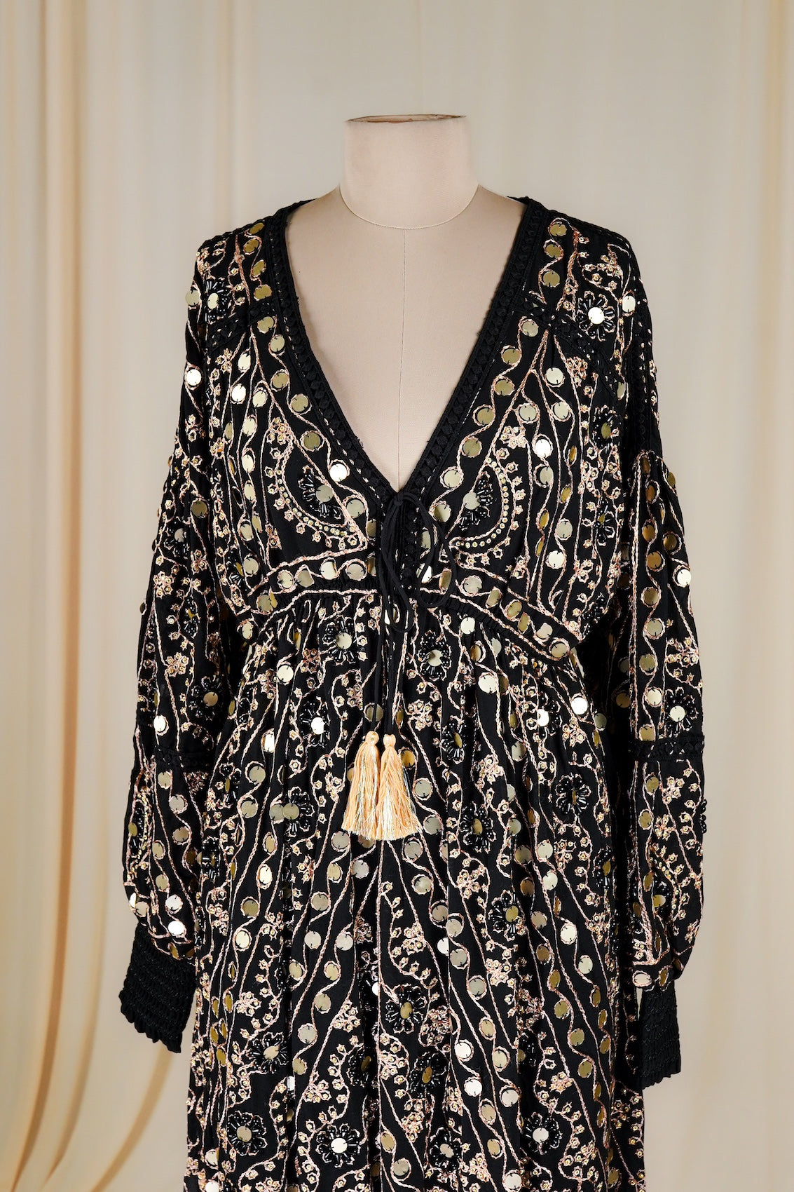 Black-Gold Nuri Maxi Dress