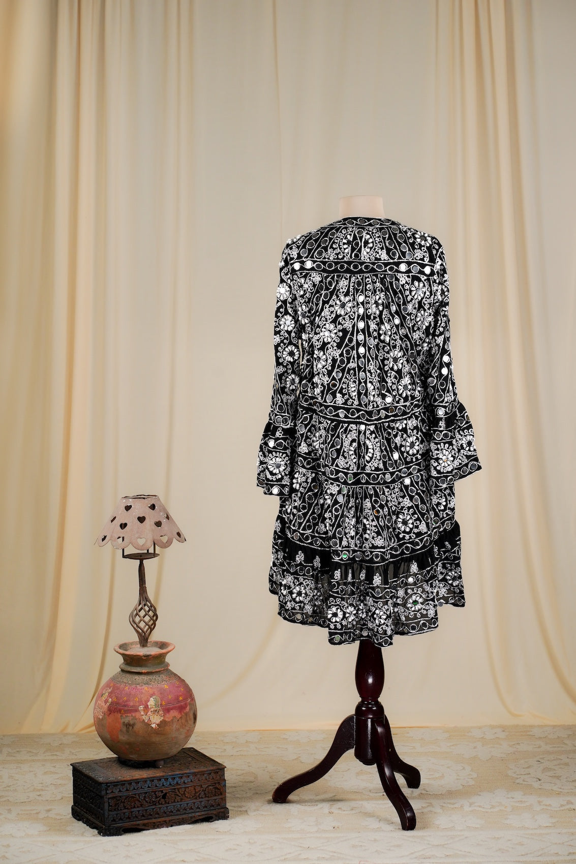 Black-Cream Nuri tunic