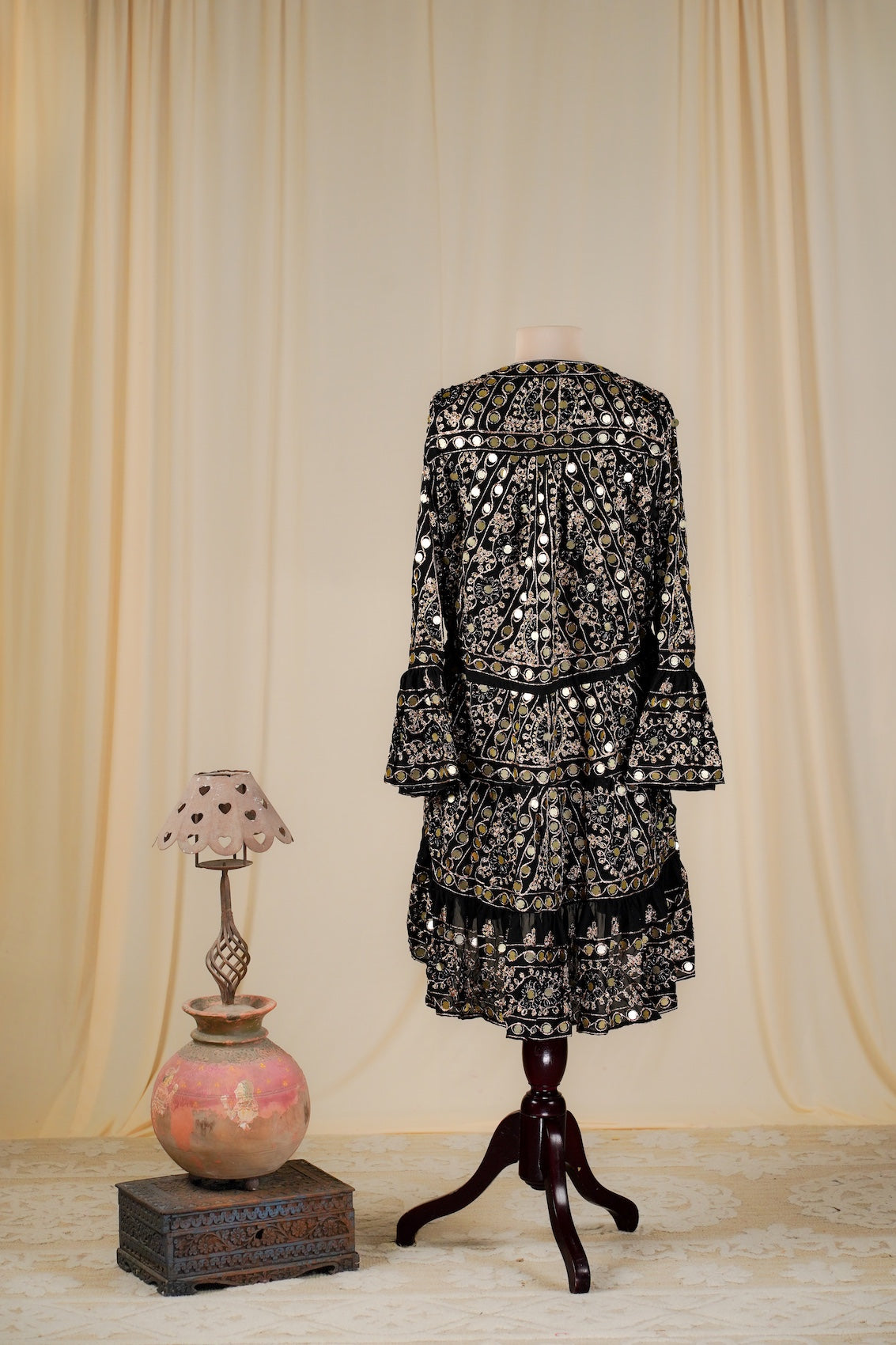 Black-Gold Nuri Tunic