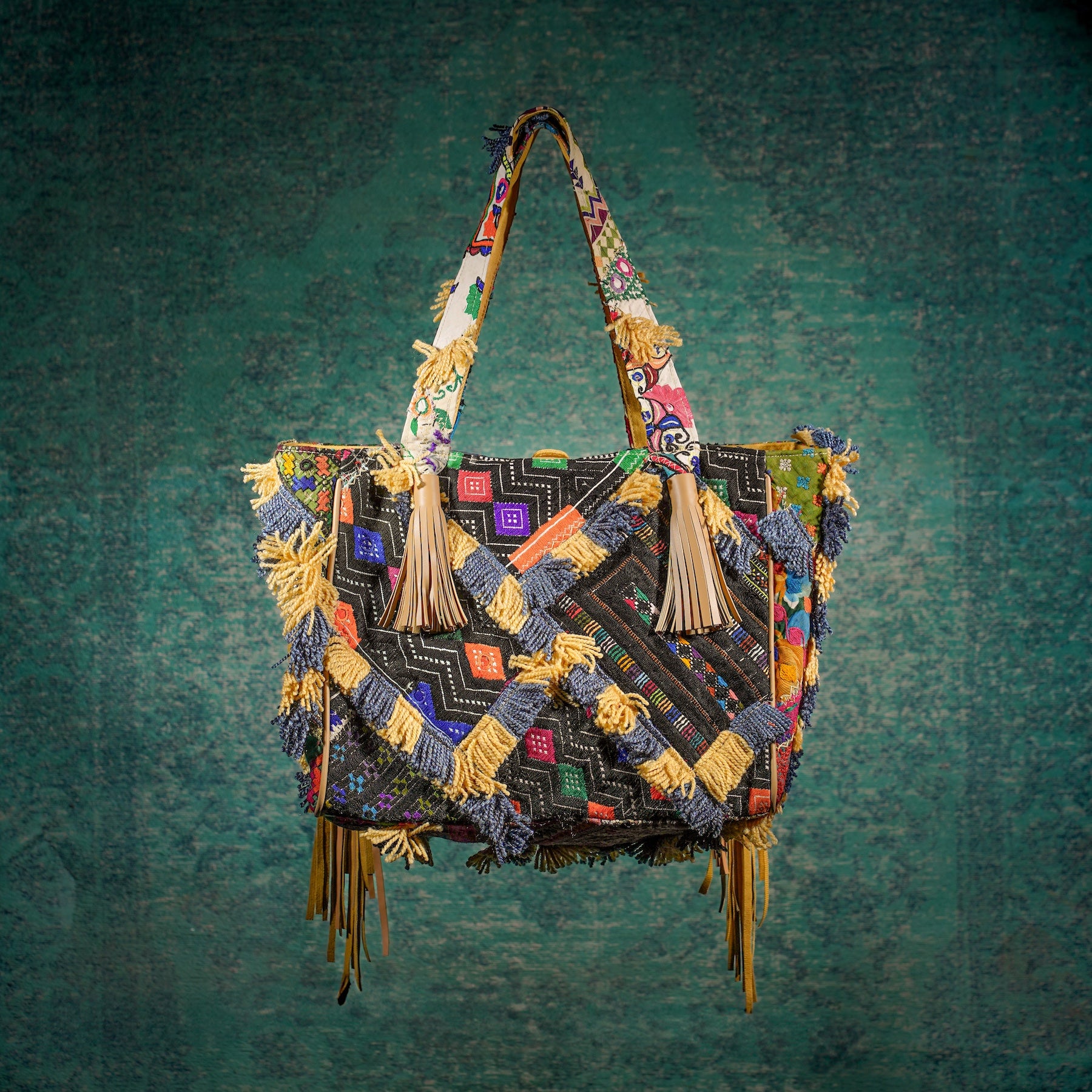Beige Papaya Fringe Tote 001