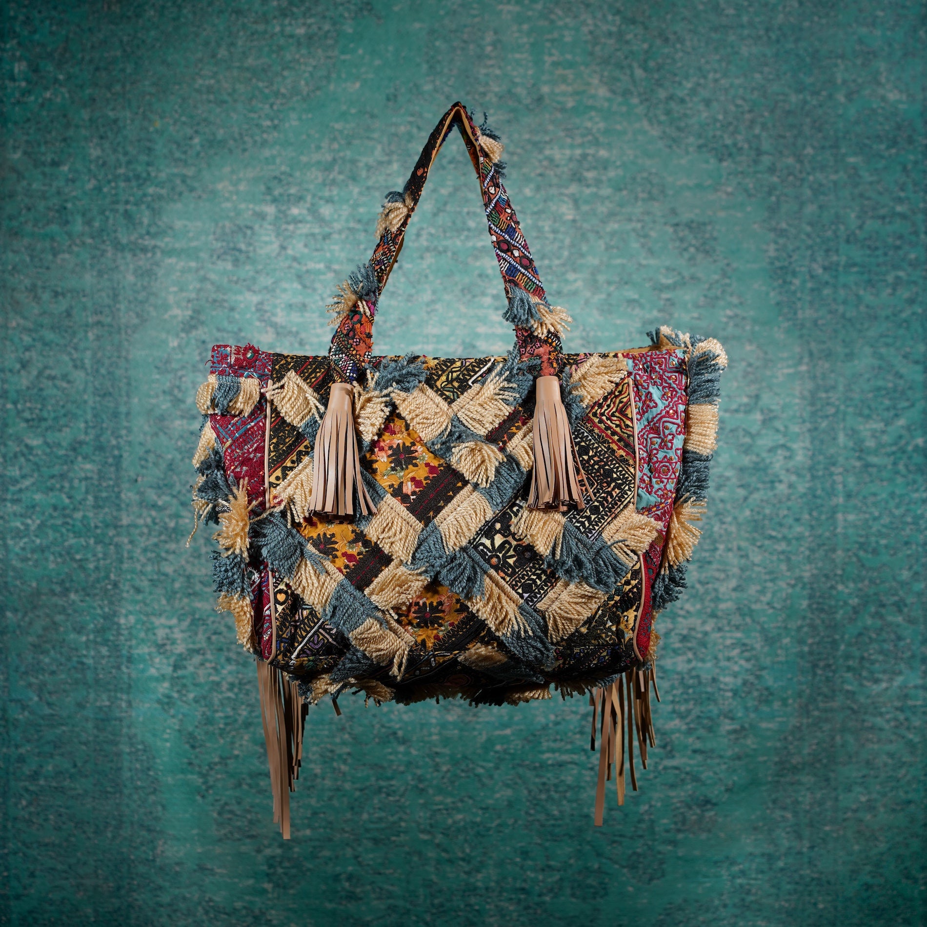 Beige Papaya Fringe Tote 006