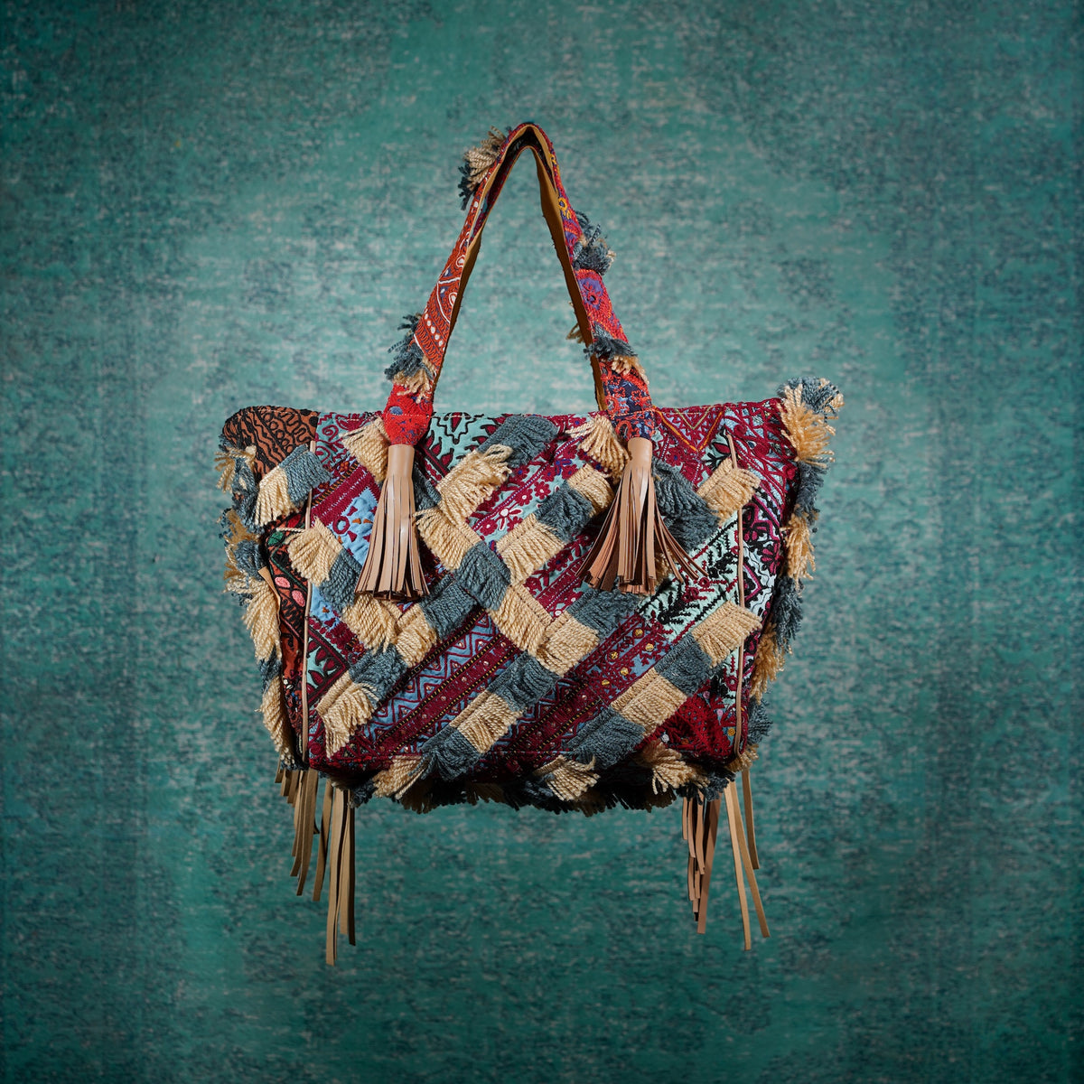 Beige Papaya Fringe Tote 009