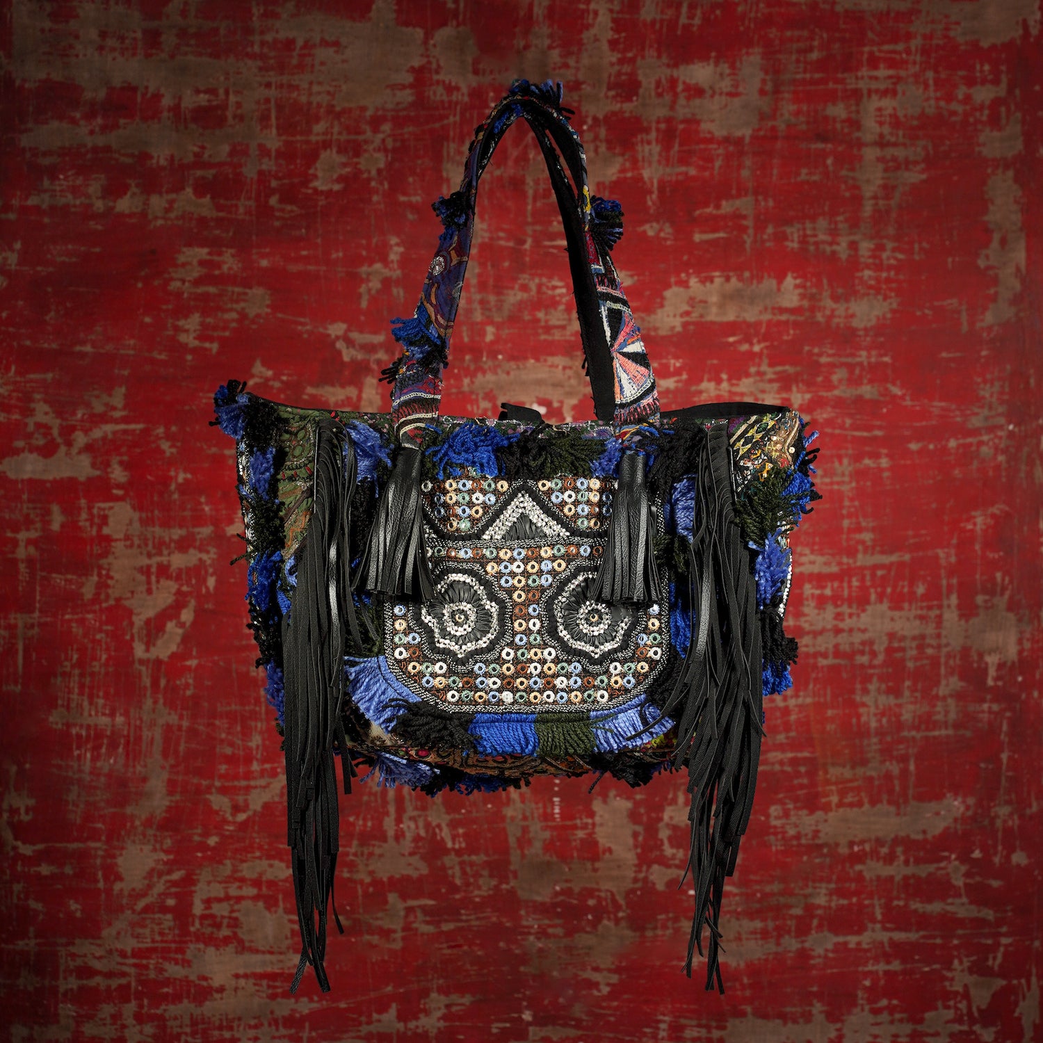 Black Papaya Fringe Tote 001