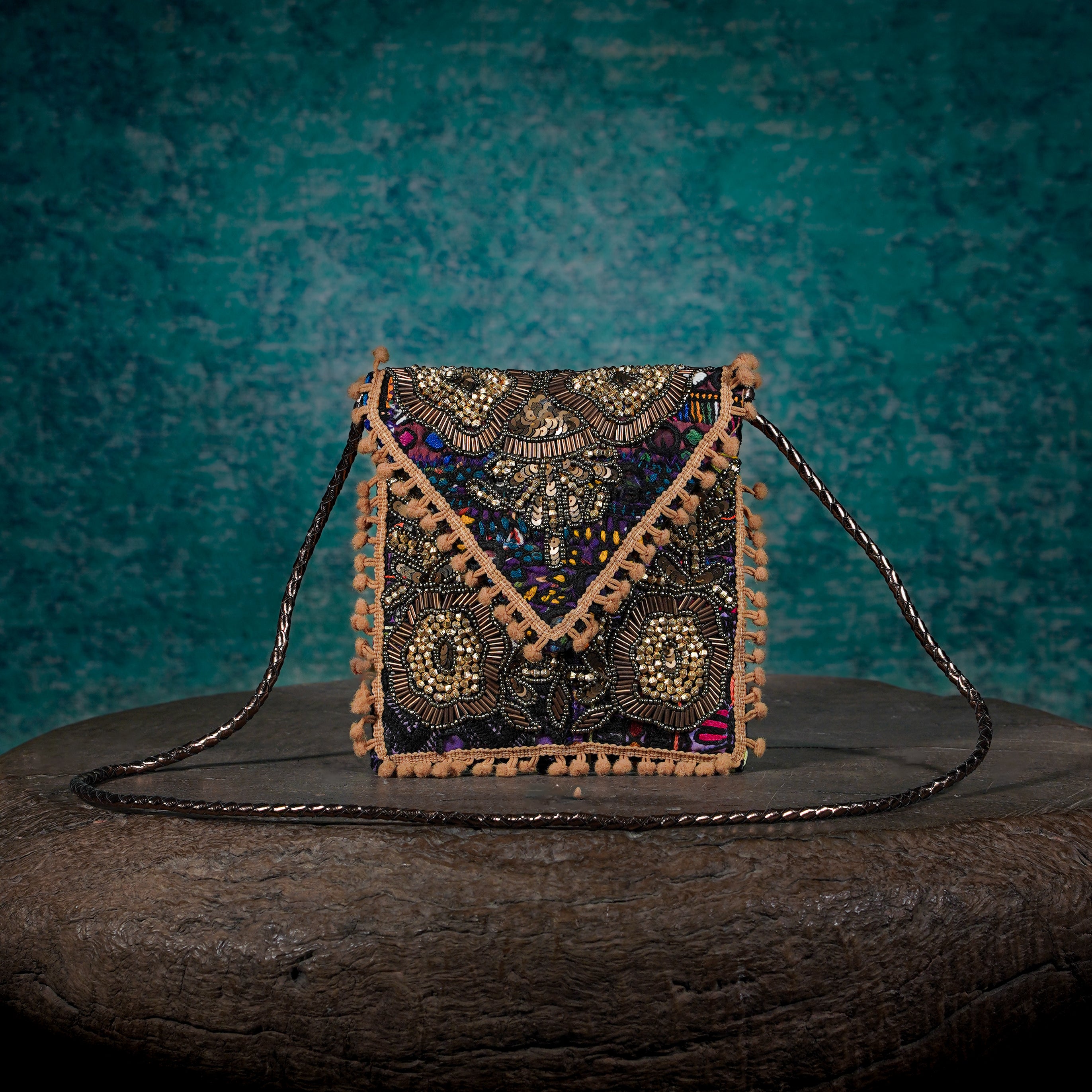 Beige Sitara Minion Clutch 014