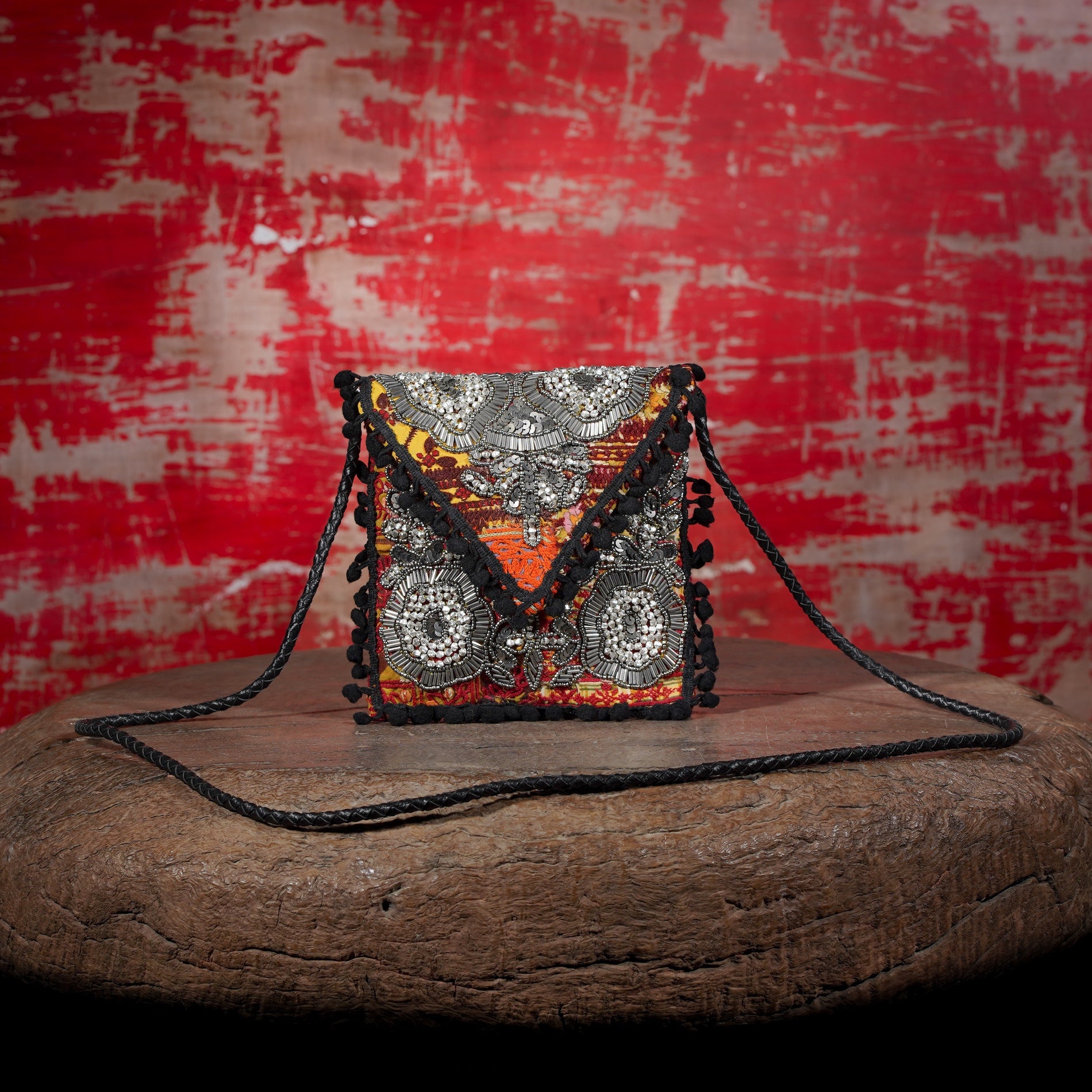 Black Sitara Minion Clutch 018