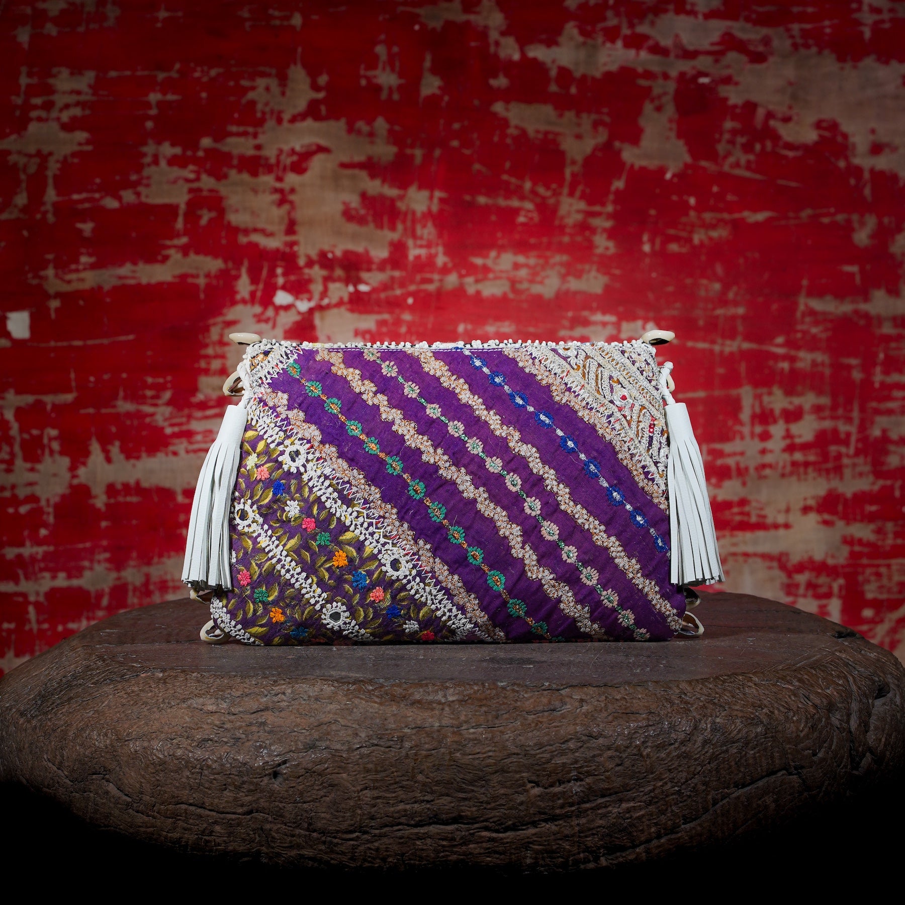 White Thikri Clutch 006
