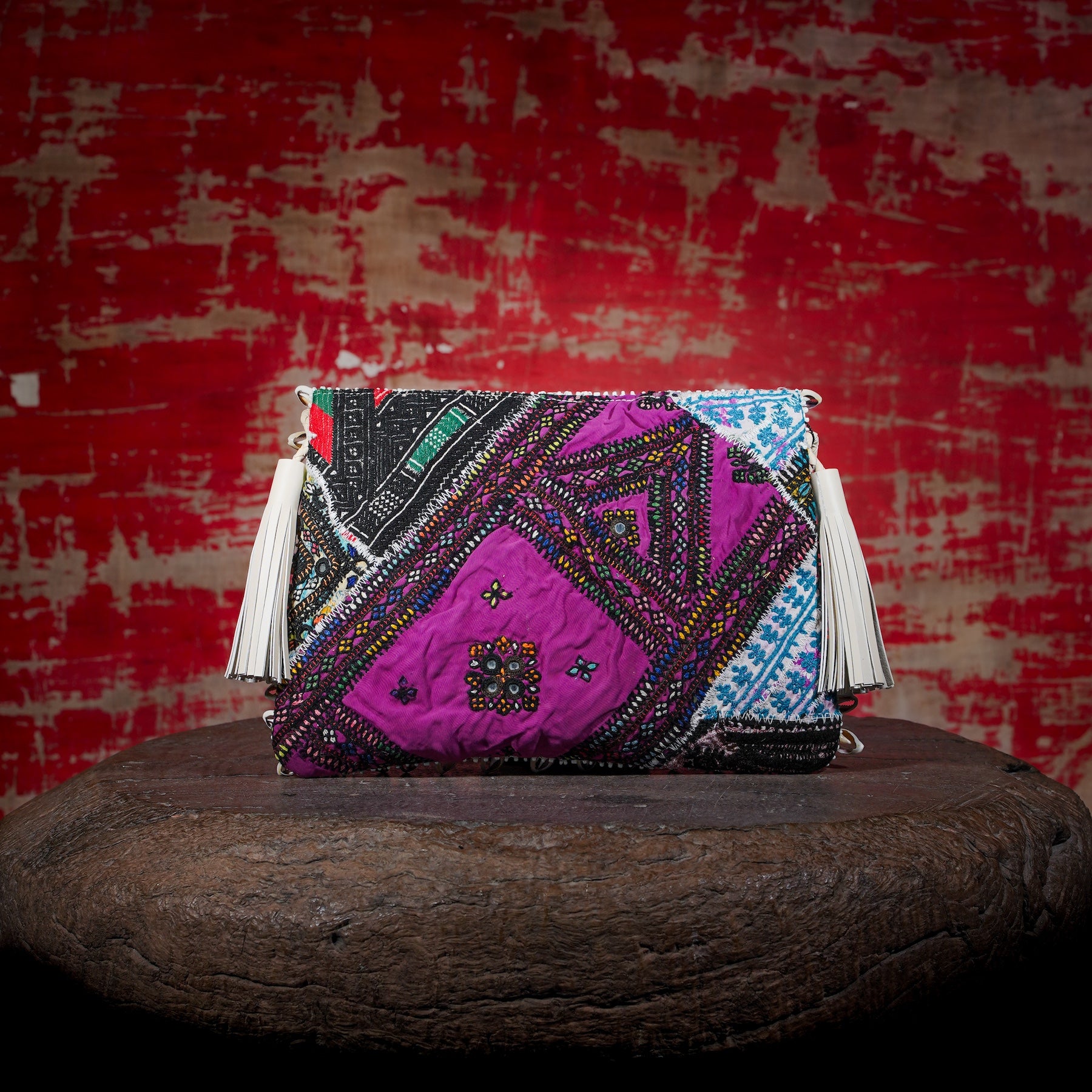 White Thikri Clutch 014