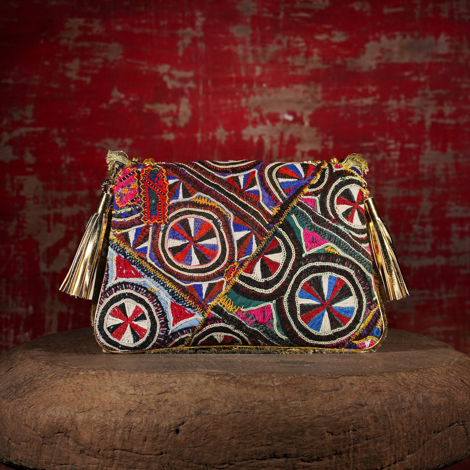 Gold Banjara Clutch 004