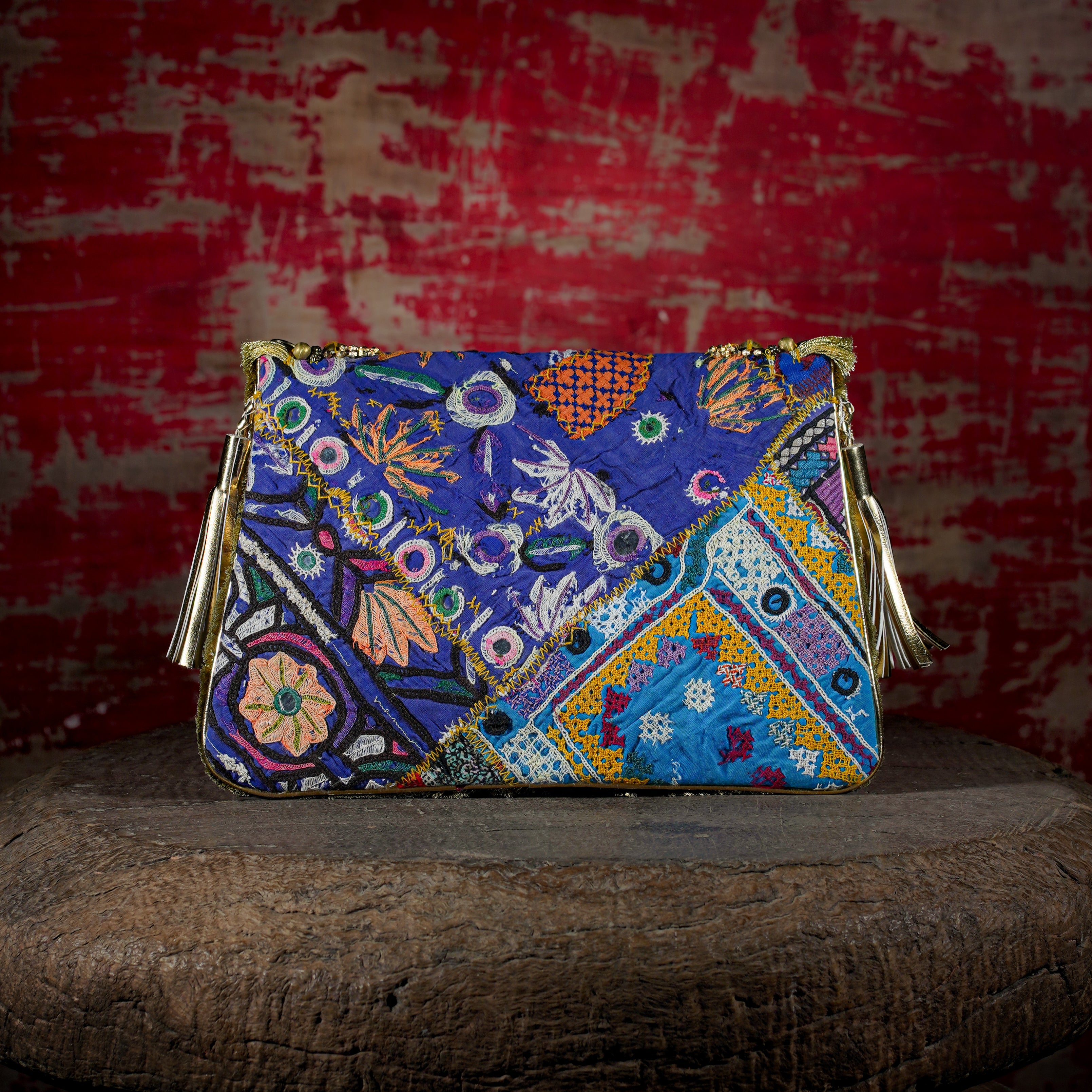 Gold Banjara Clutch 013