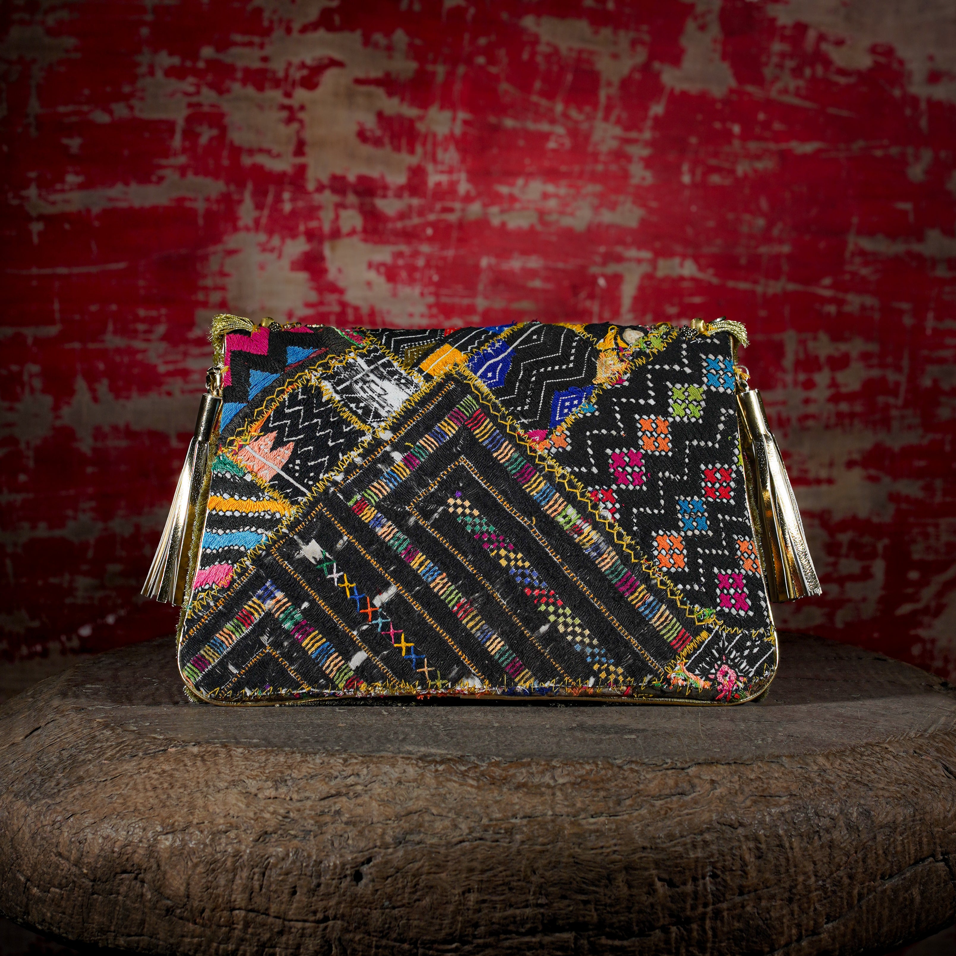 Gold Banjara Clutch 017