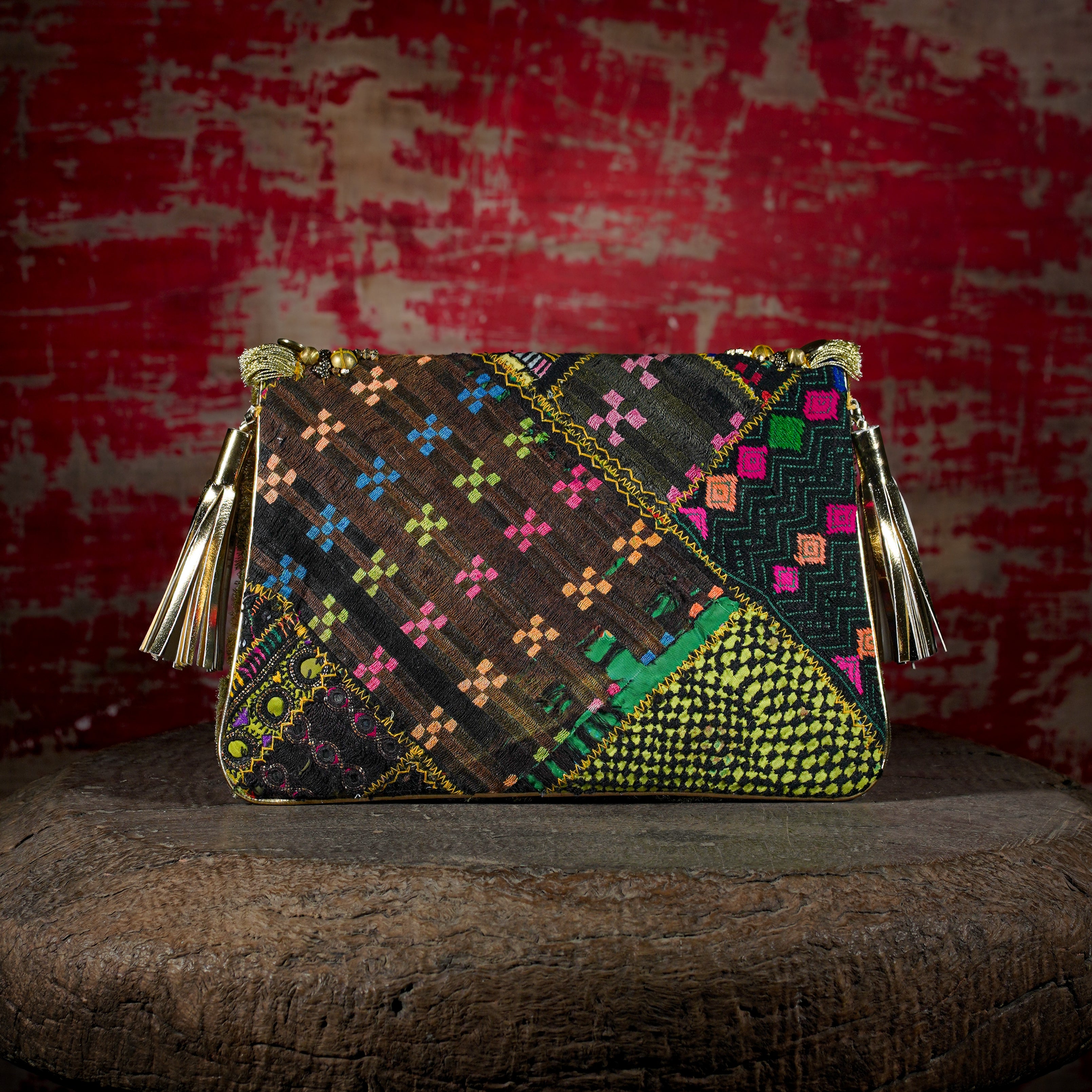 Gold Banjara Clutch 020