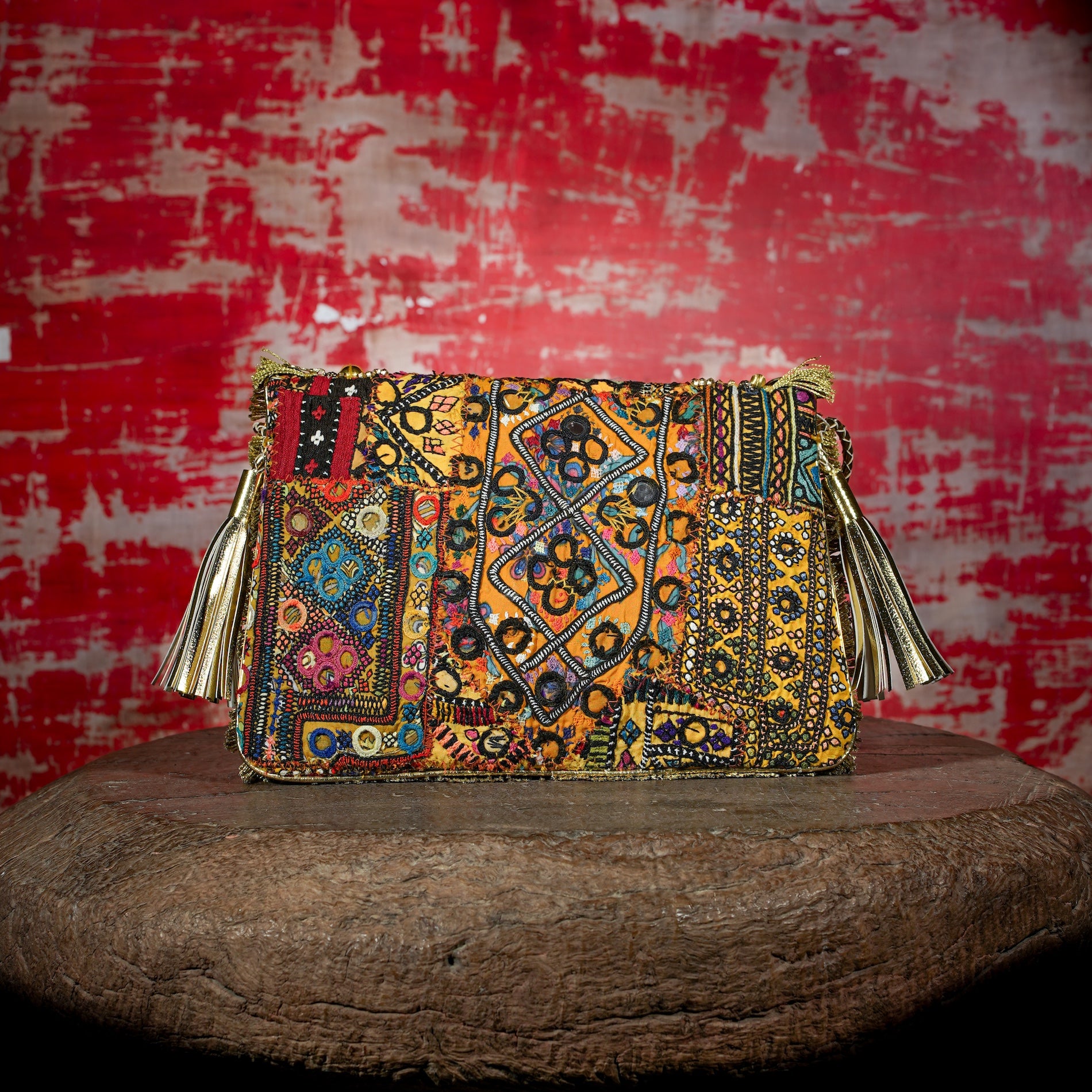Gold Banjara Clutch 036