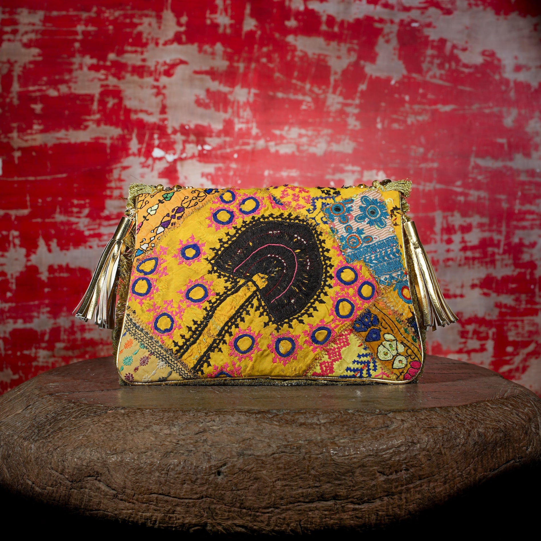 Gold Banjara Clutch 039