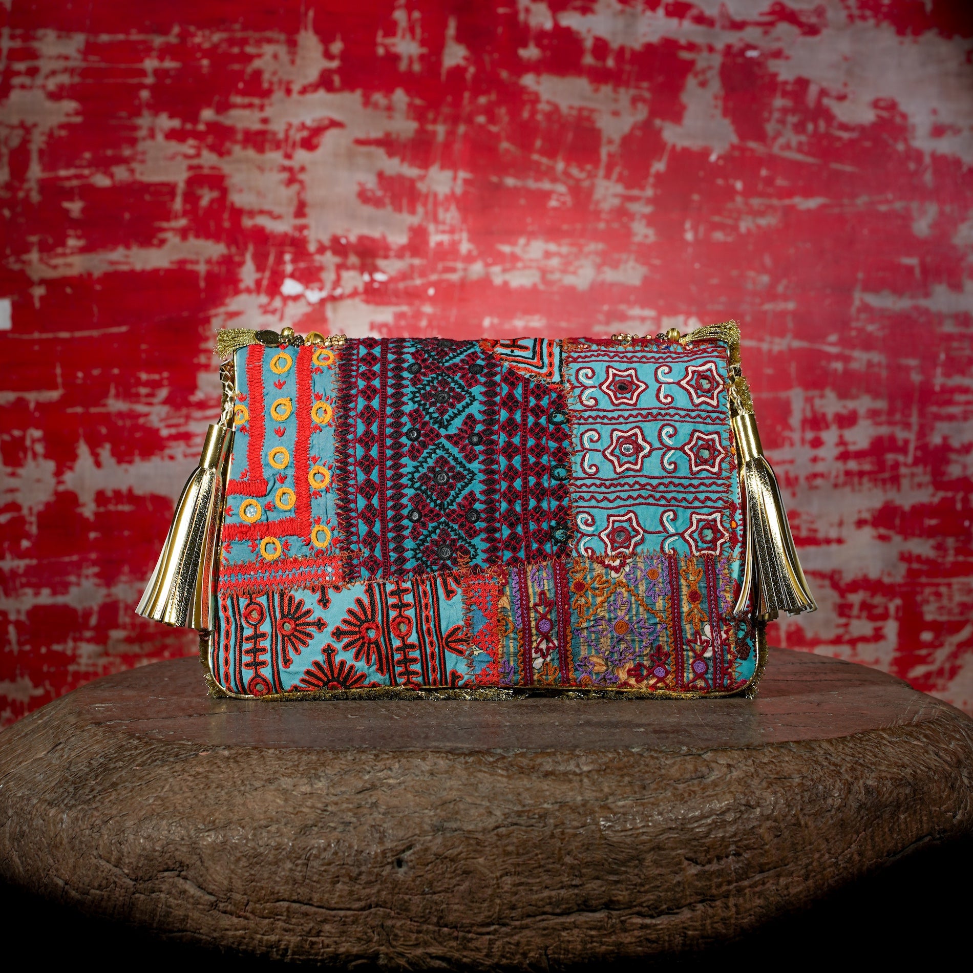 Gold Banjara Clutch 042