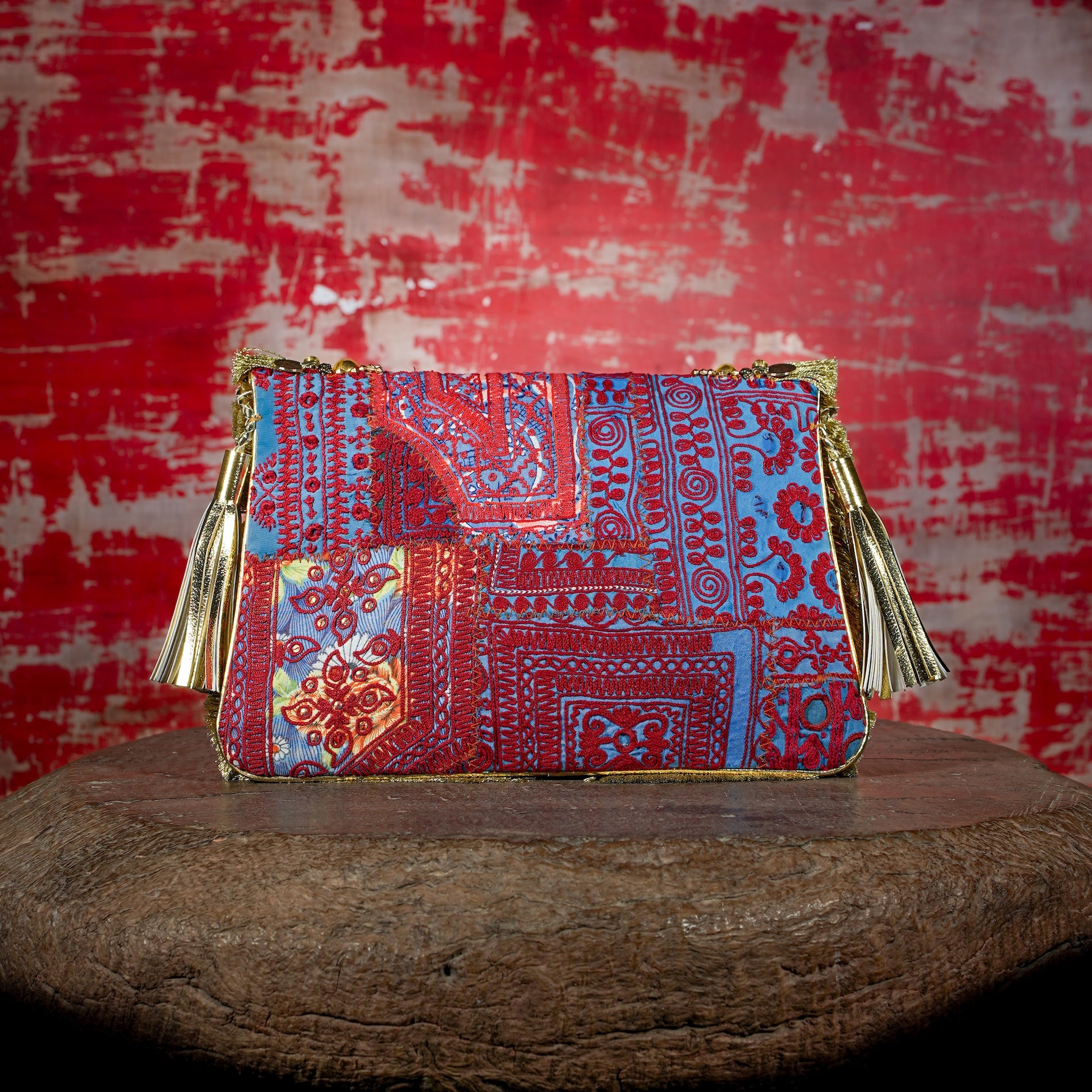Gold Banjara Clutch 044