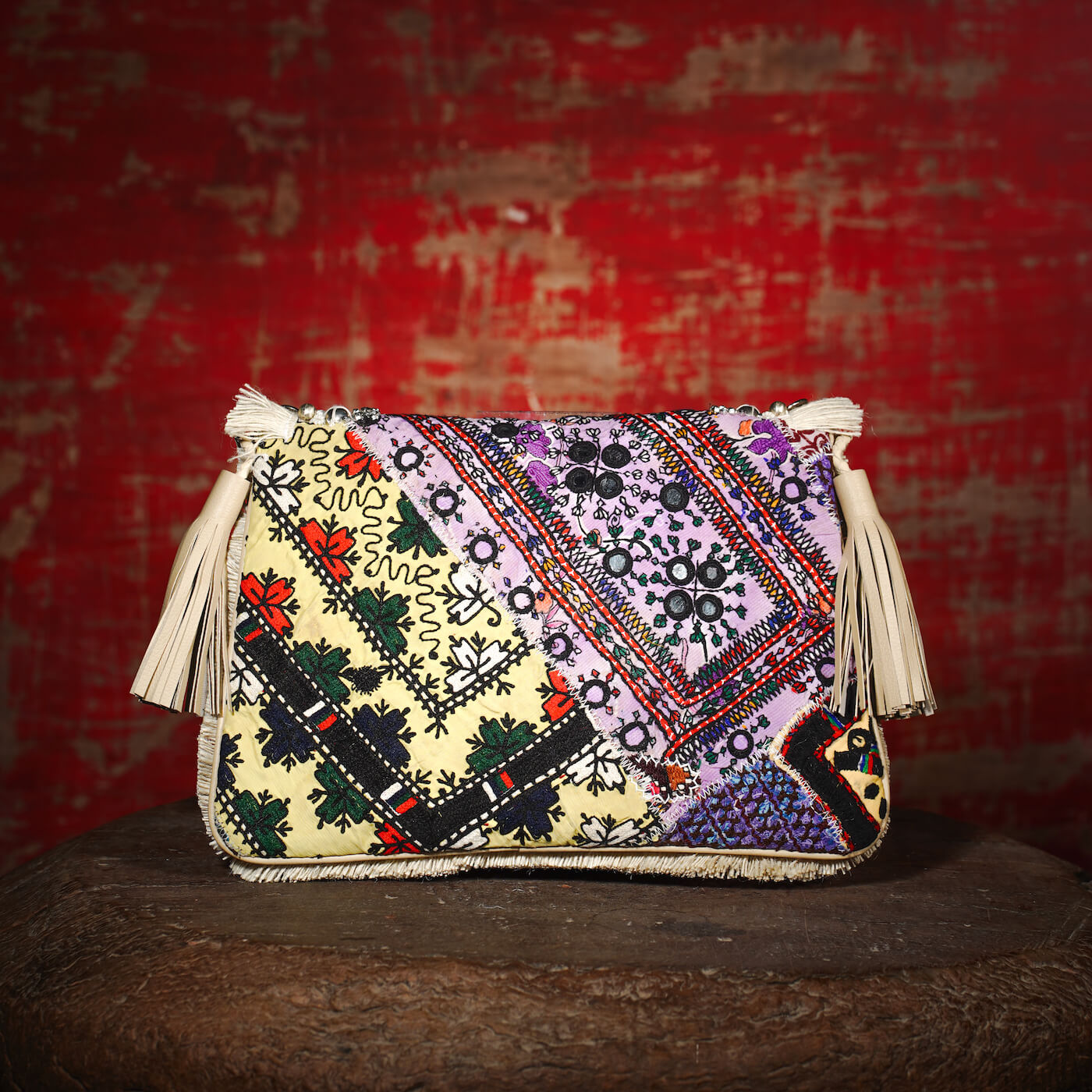 Off White Banjara Clutch 003