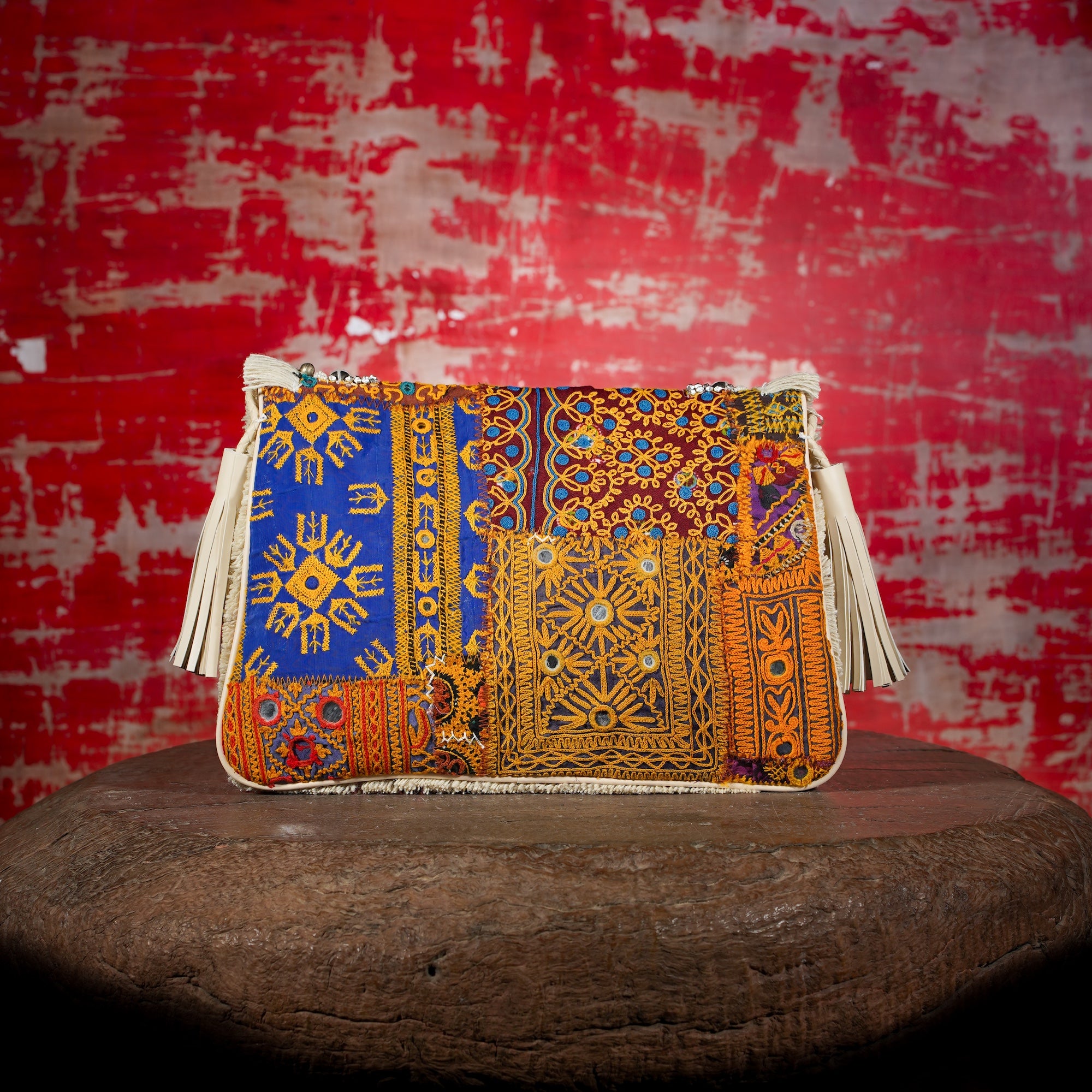 Off White Banjara Clutch 036