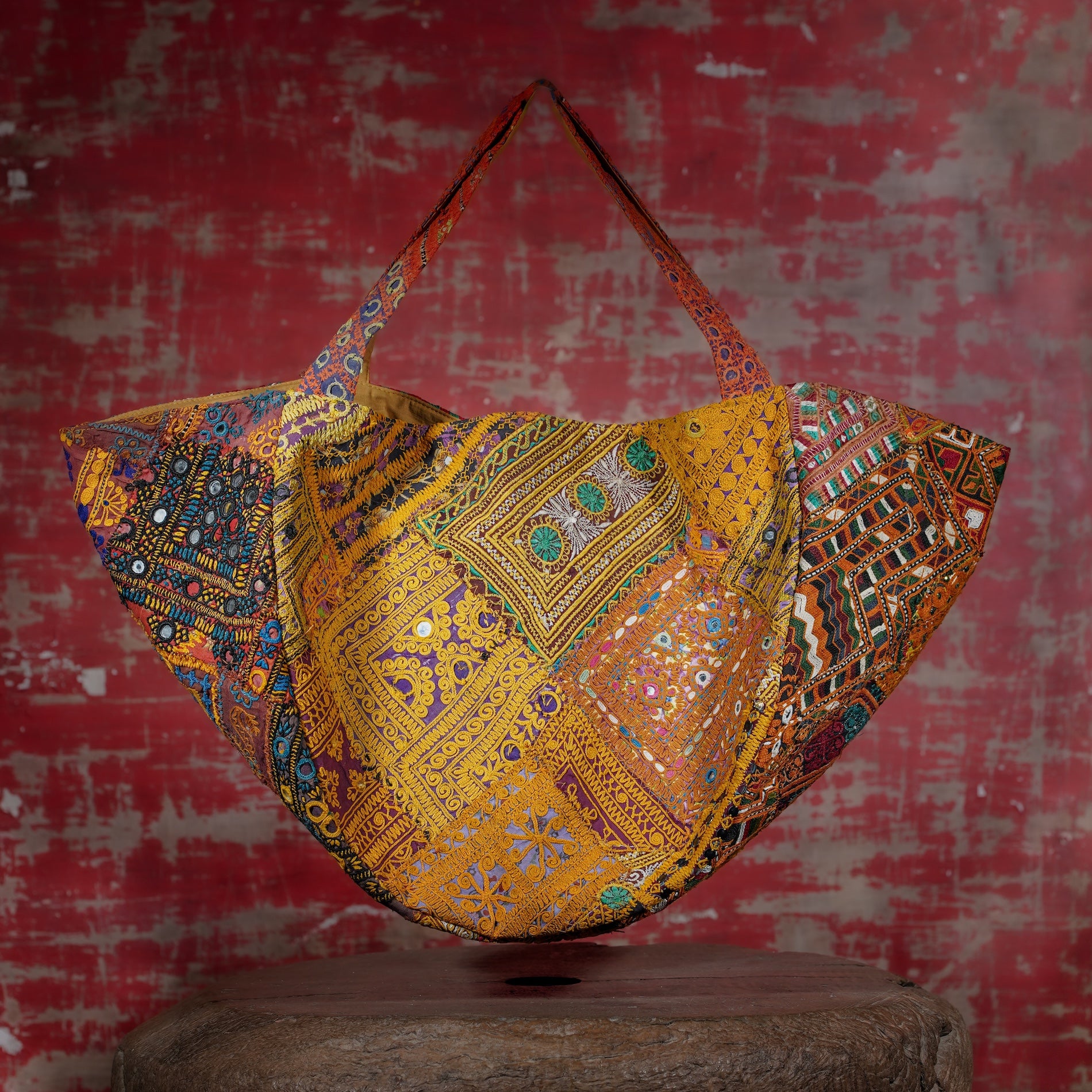 Gold Banjara Jhola 011