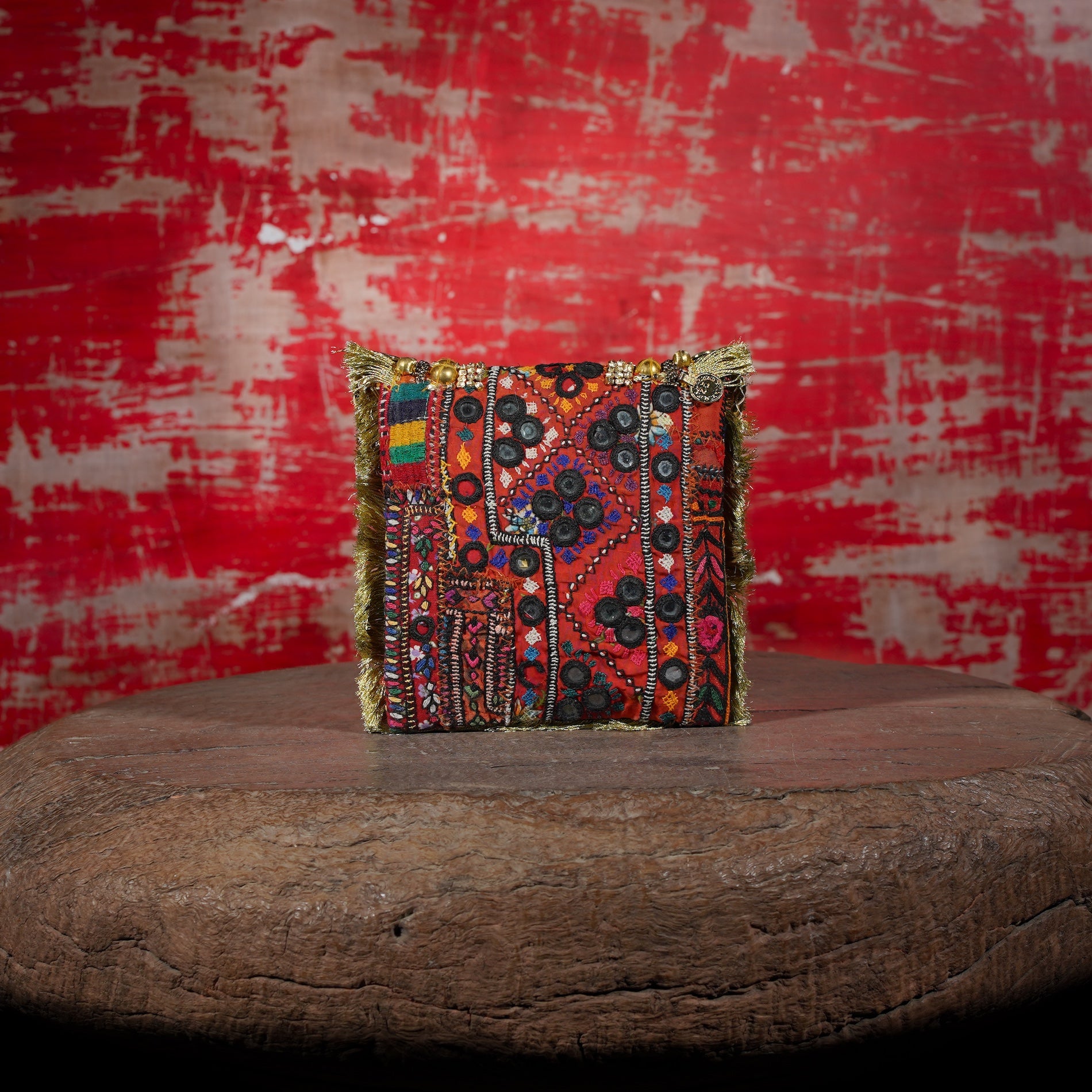 Gold Banjara Minion Clutch 028