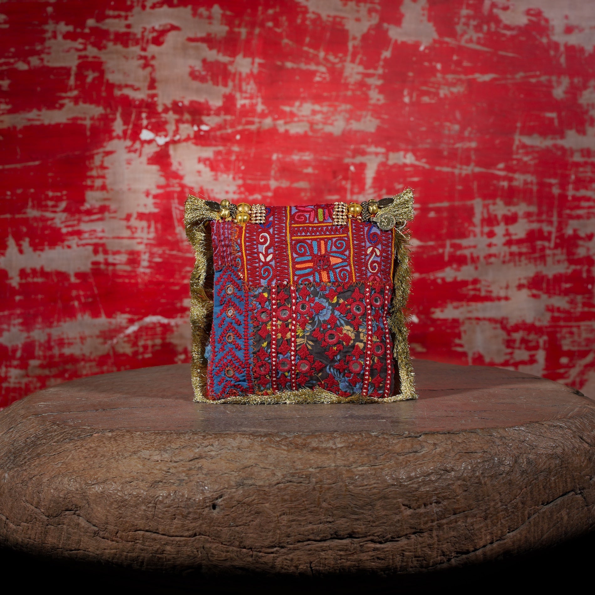 Gold Banjara Minion Clutch 029