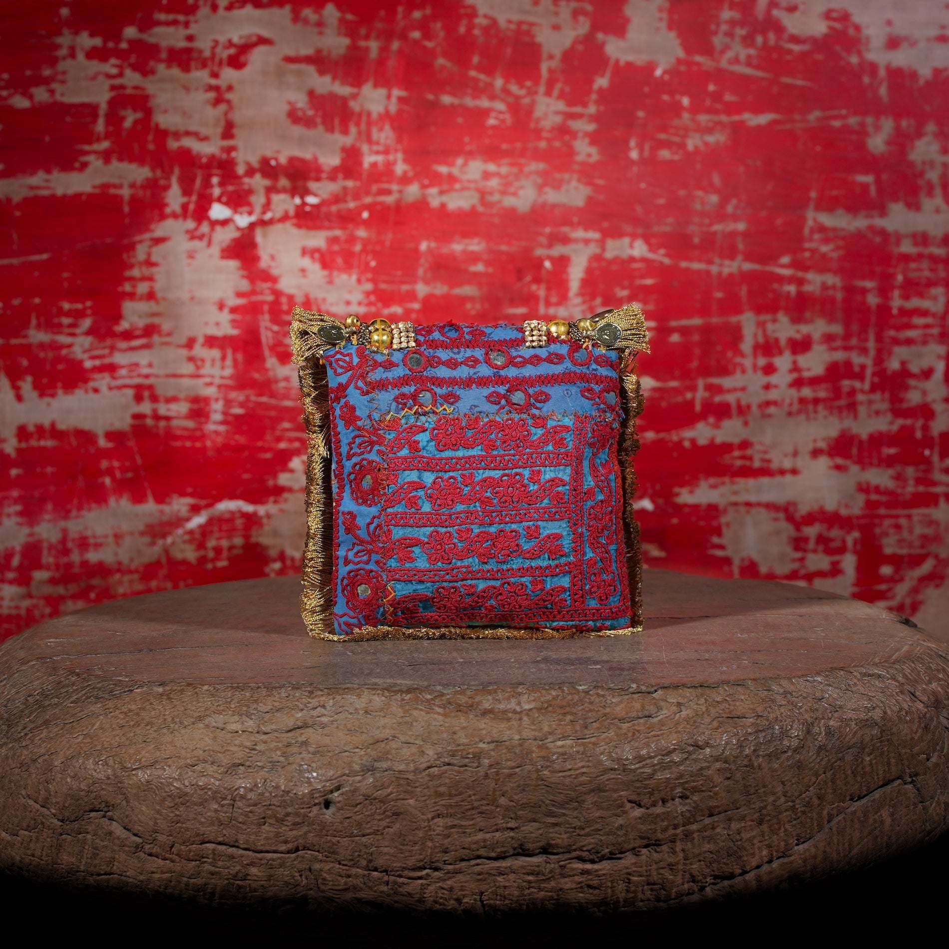 Gold Banjara Minion Clutch 035