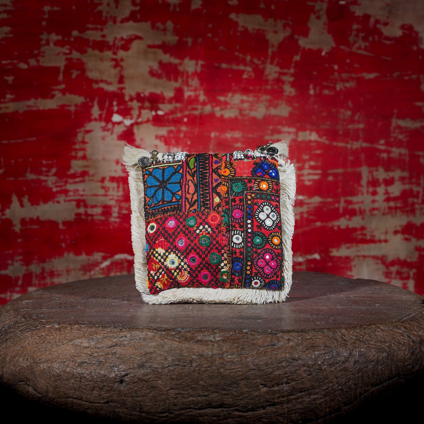 Off White Banjara Minion Clutch 026