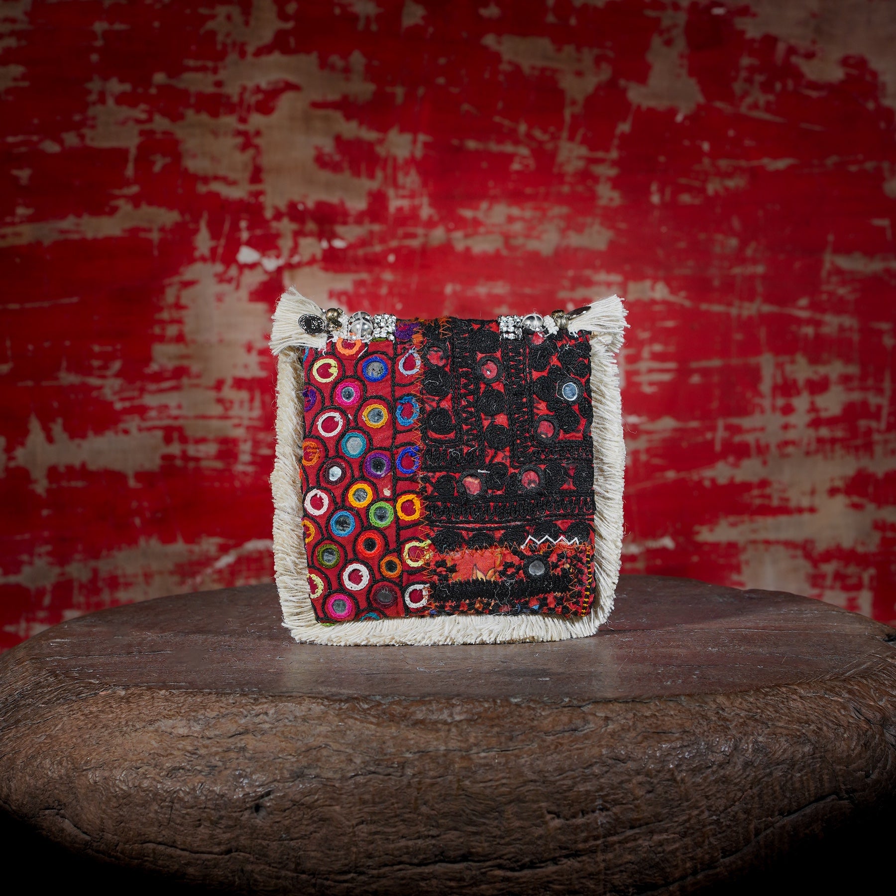 Off White Banjara Minion Clutch 036