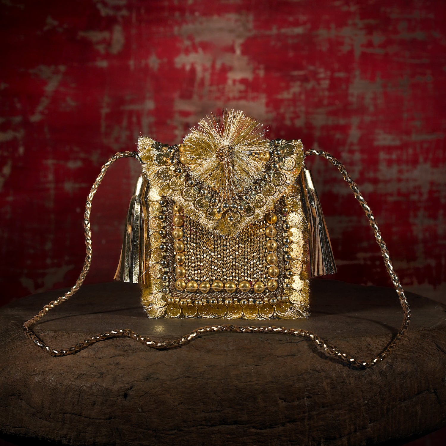 Gold Festive Minion Clutch 006