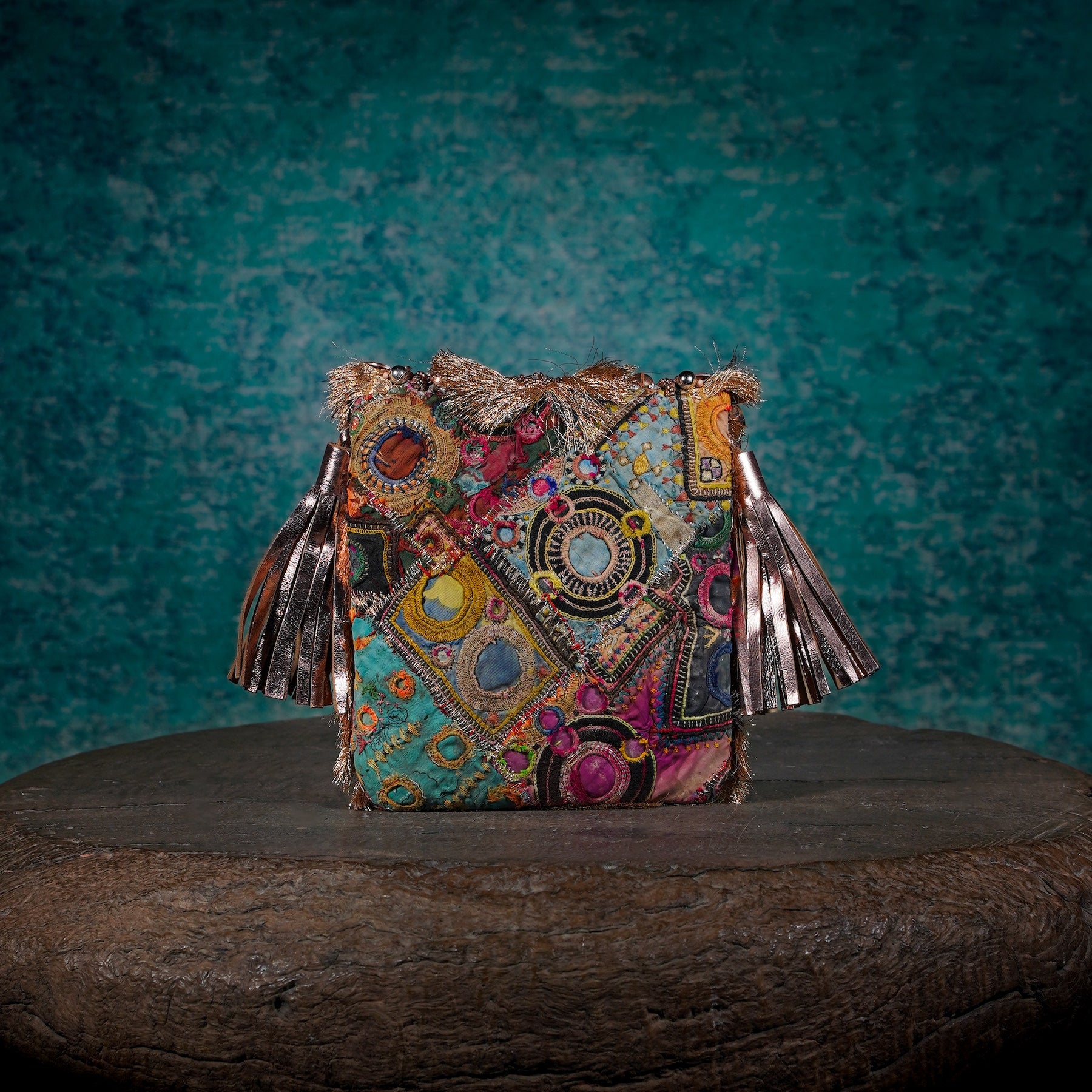 Rose Gold Festive Minion Clutch 015