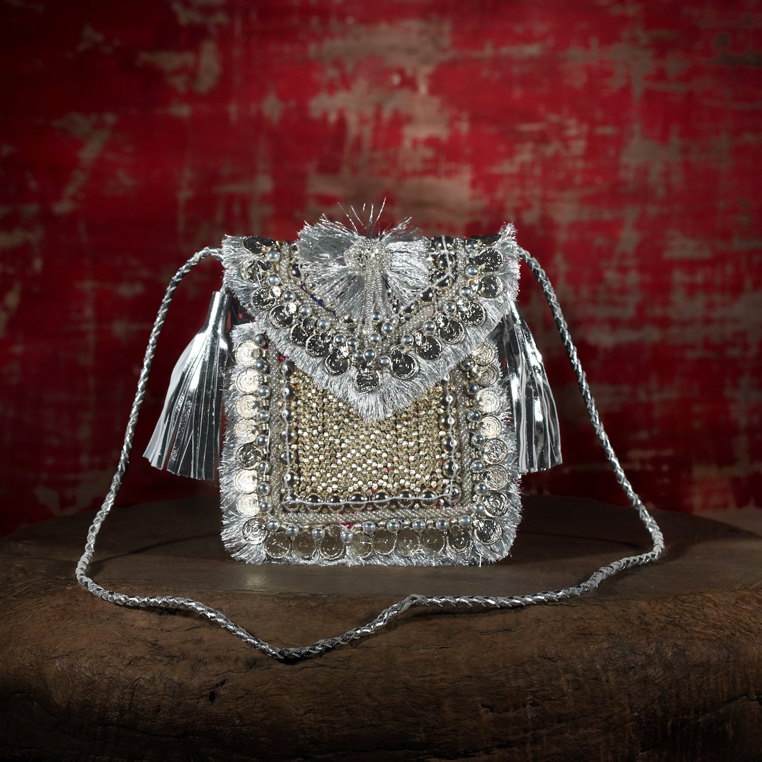 Silver Festive Minion Clutch 007