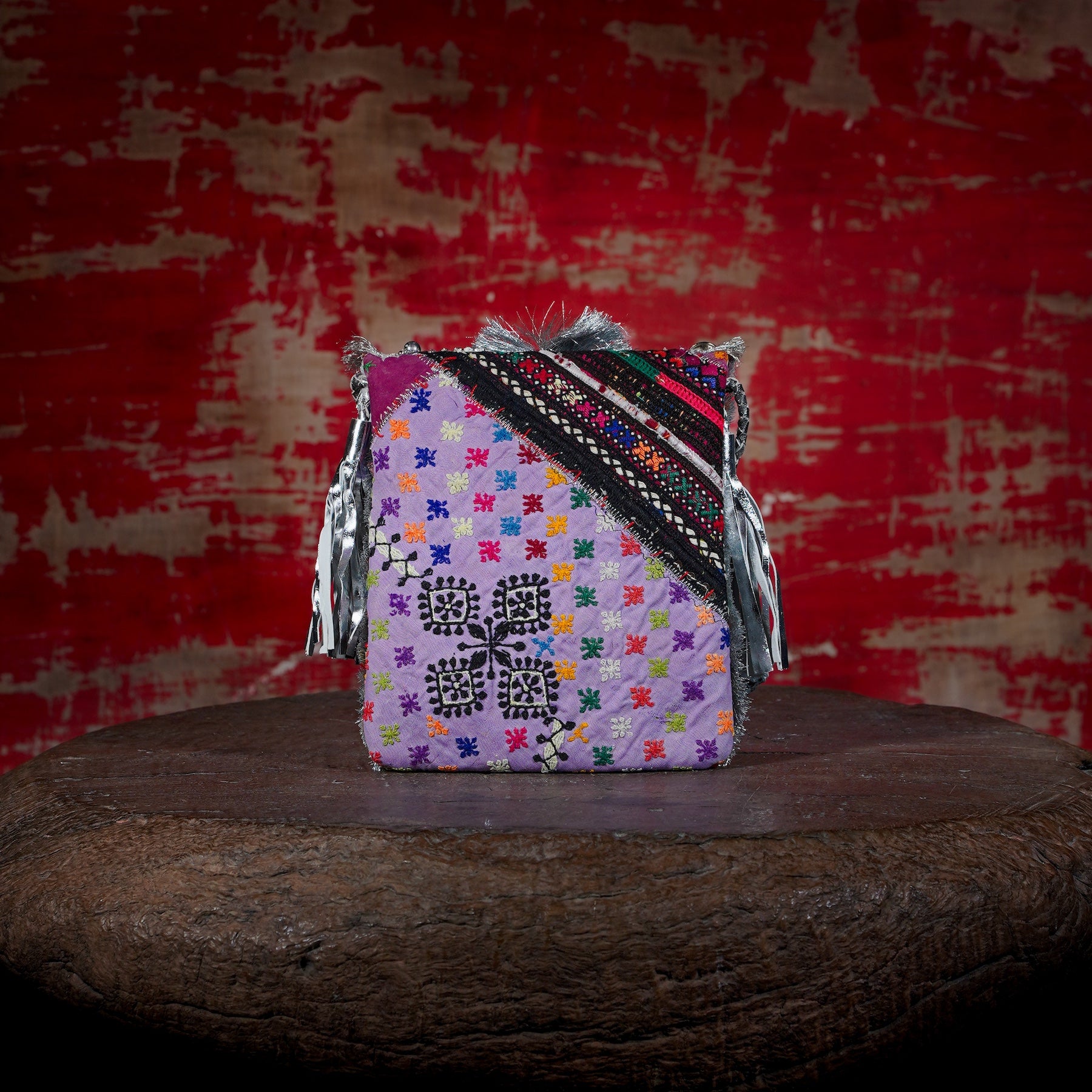 Silver Festive Minion Clutch 011