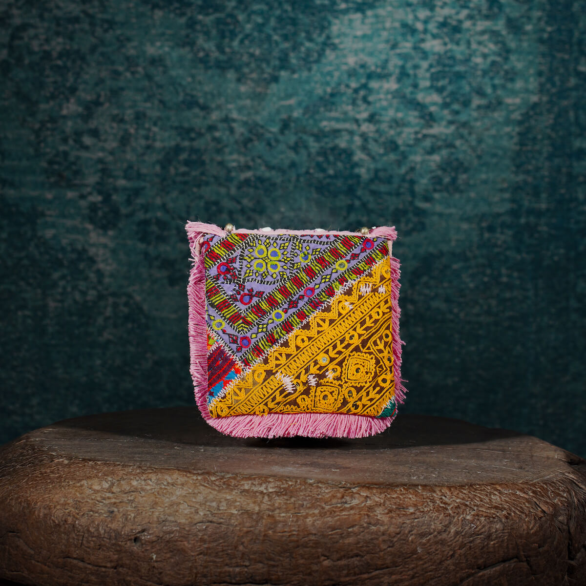 Pink Hichki Minion Clutch 04