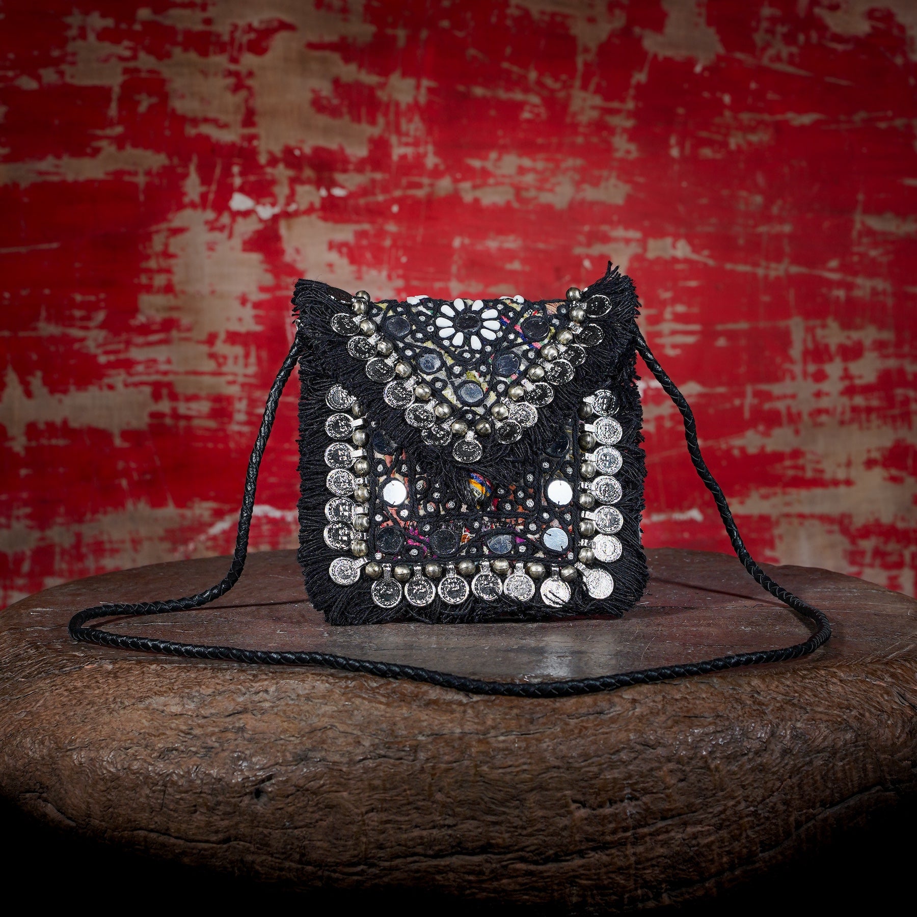 Black Hichki Minion Clutch 014