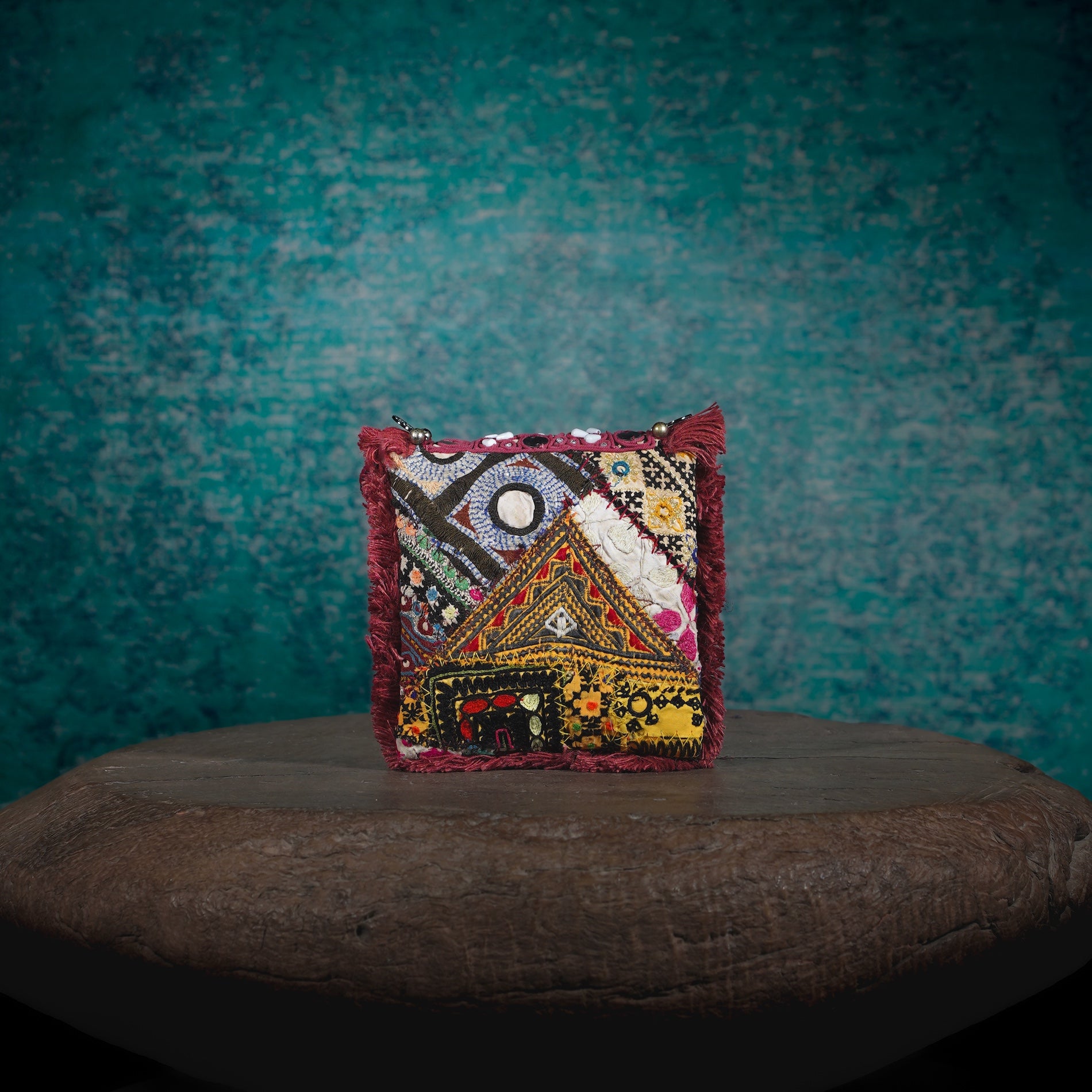 Burgundy Hichki Minion Clutch 001