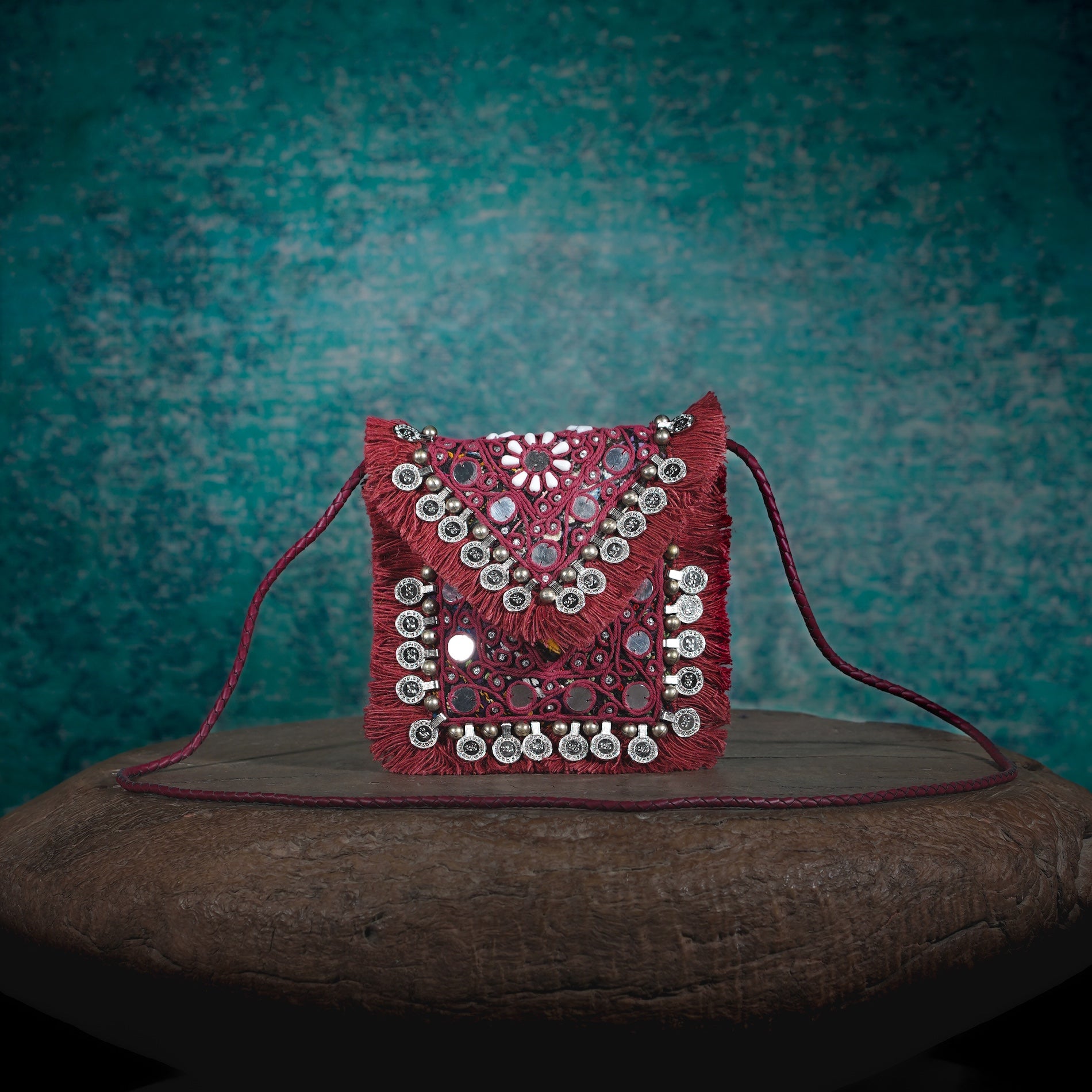 Burgundy Hichki Minion Clutch 002