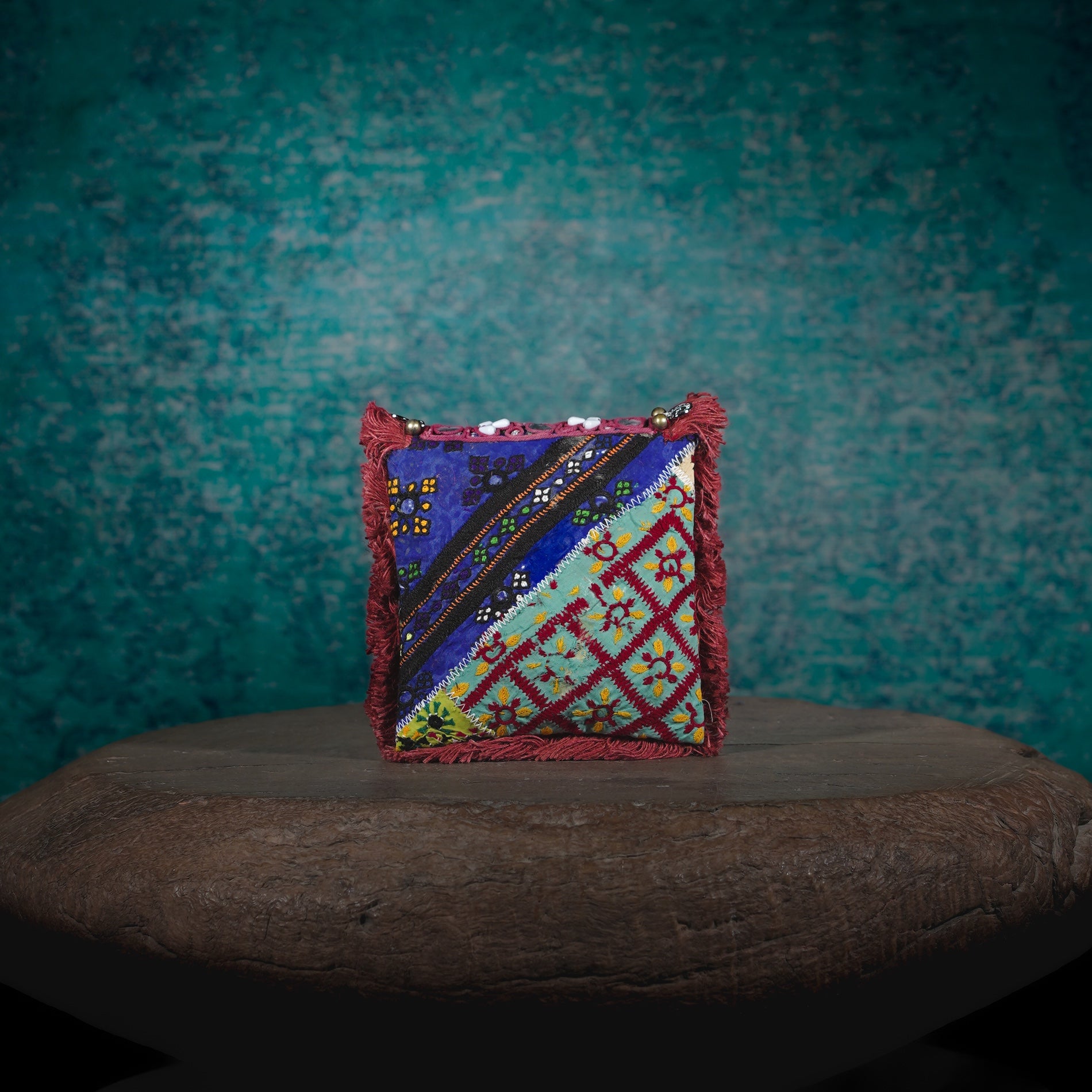 Burgundy Hichki Minion Clutch 004