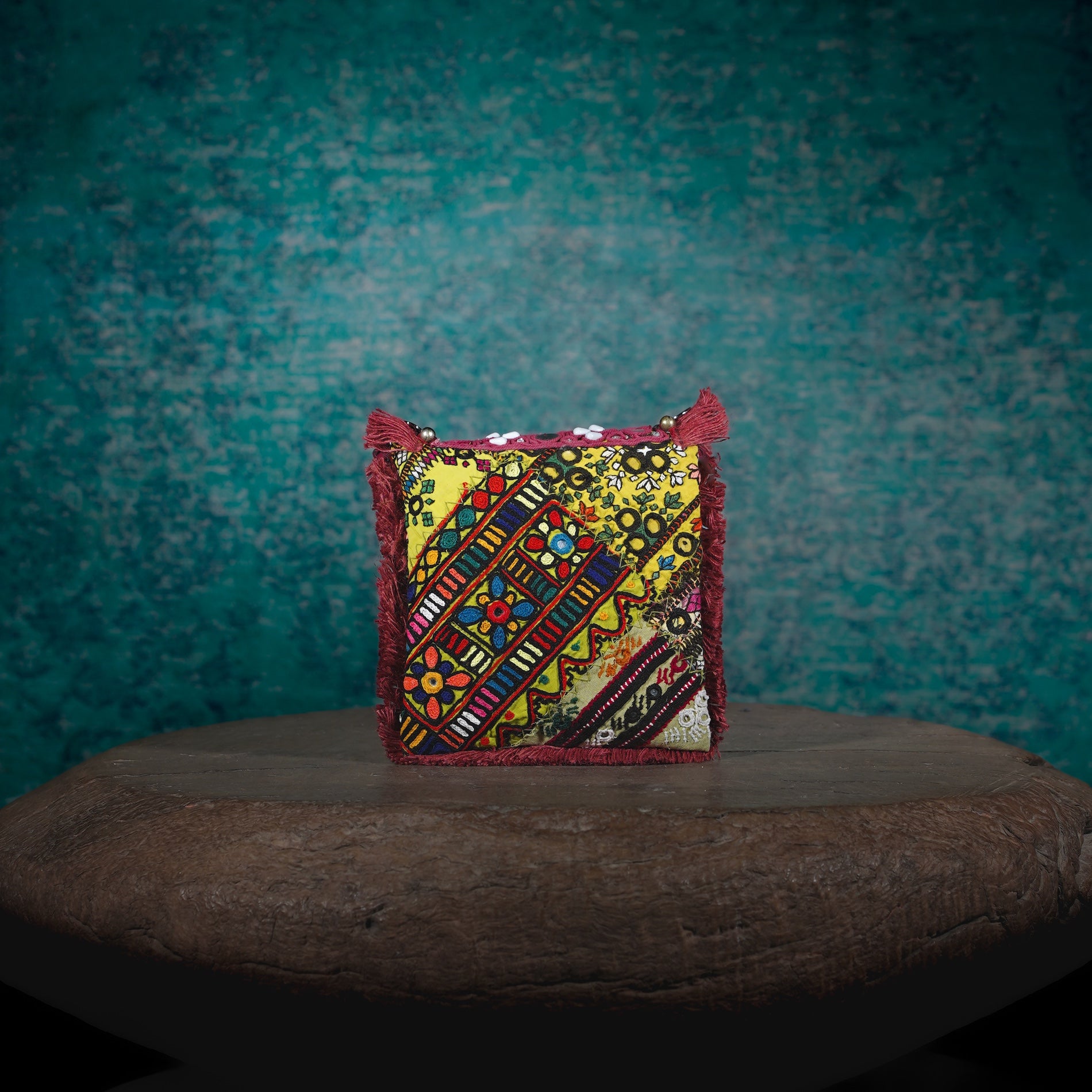 Burgundy Hichki Minion Clutch 005