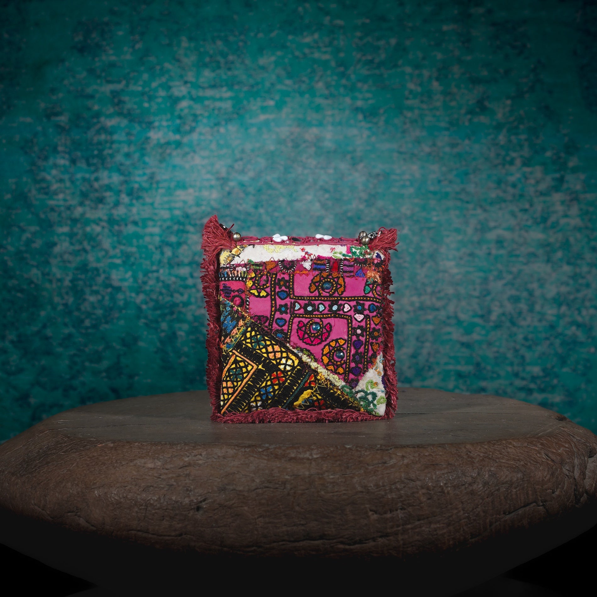 Burgundy Hichki Minion Clutch 008