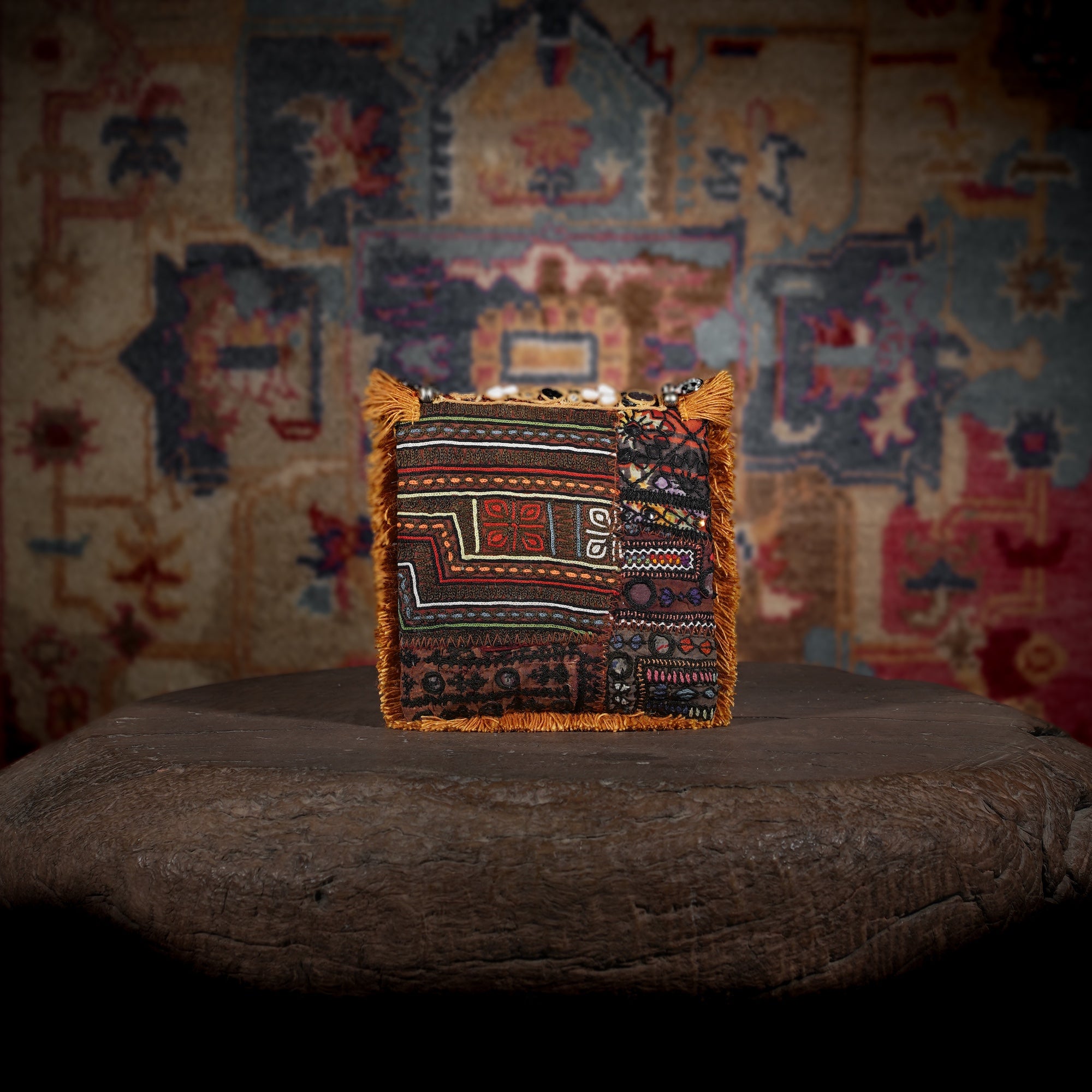 Coral Hichki Minion Clutch 001